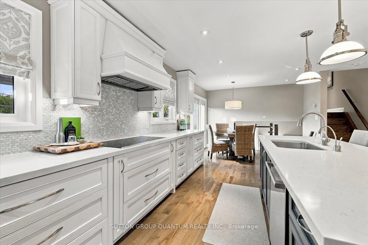 Photo 15 of 368 Aurora Crescent, Burlington, Roseland — HOMEH