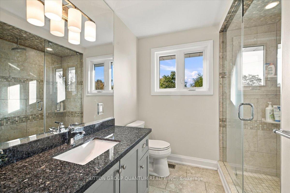 Photo 25 of 368 Aurora Crescent, Burlington, Roseland — HOMEH