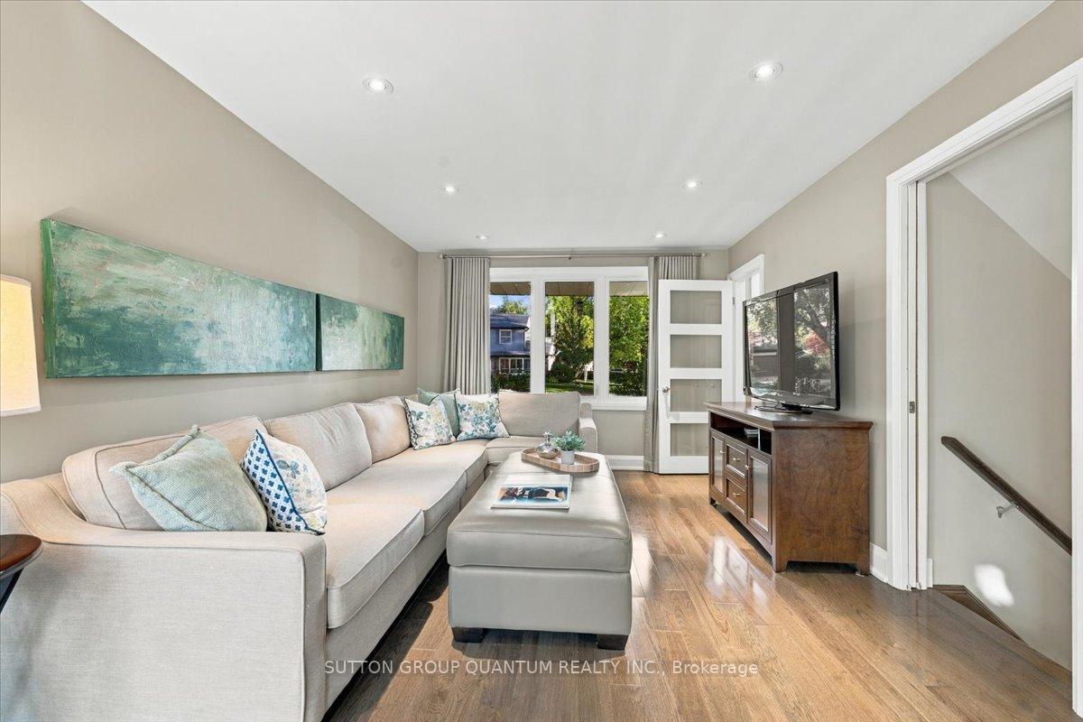 Photo 28 of 368 Aurora Crescent, Burlington, Roseland — HOMEH