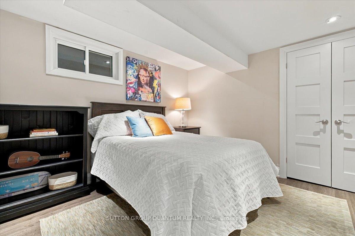 Photo 35 of 368 Aurora Crescent, Burlington, Roseland — HOMEH