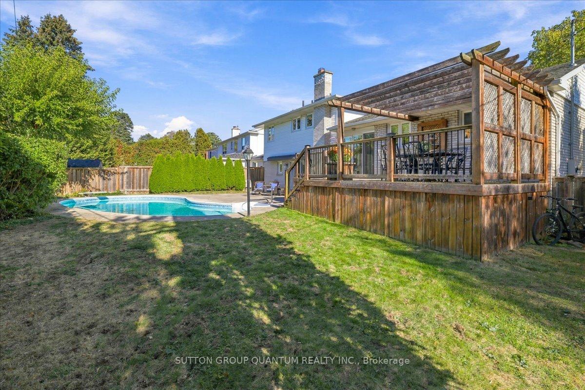 Photo 36 of 368 Aurora Crescent, Burlington, Roseland — HOMEH