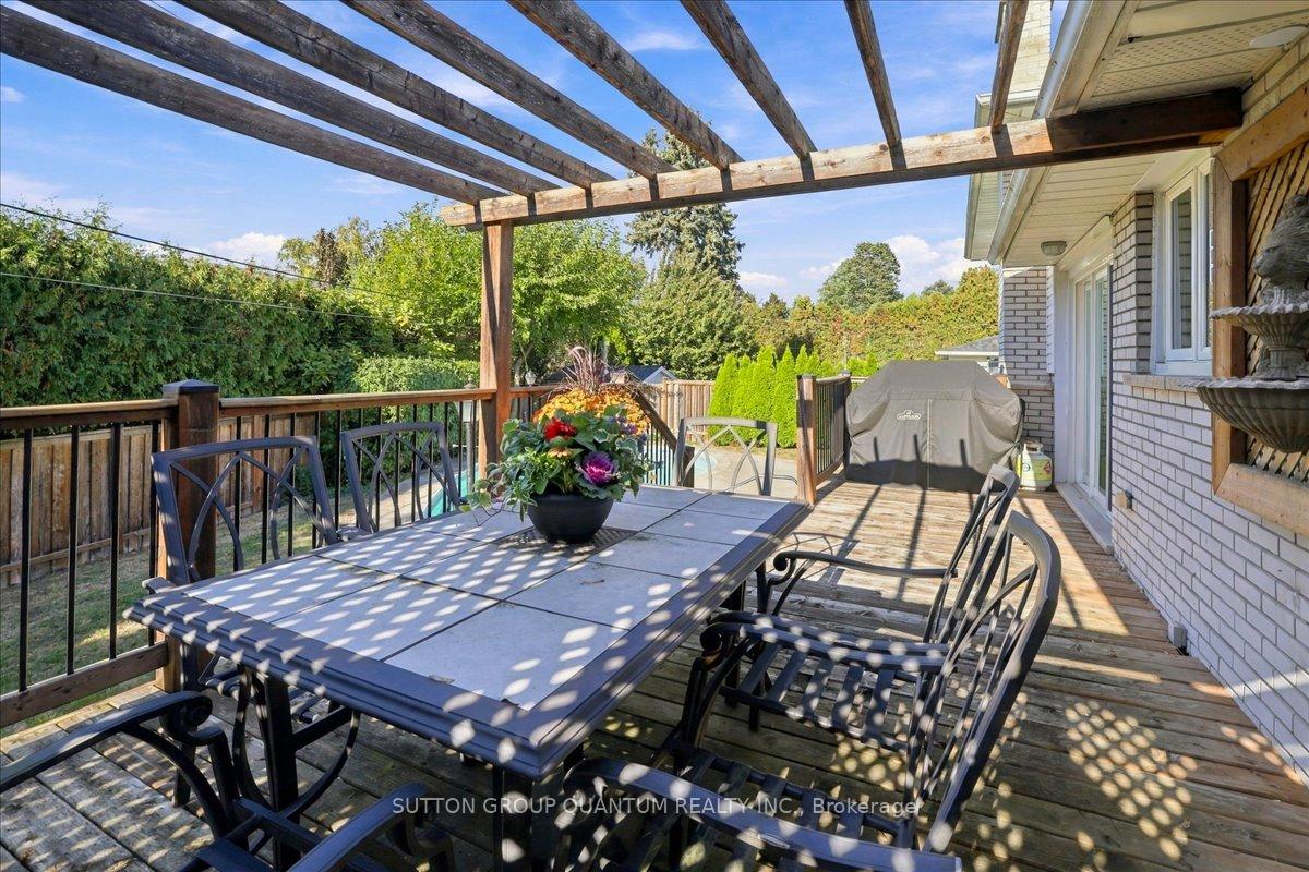 Photo 38 of 368 Aurora Crescent, Burlington, Roseland — HOMEH