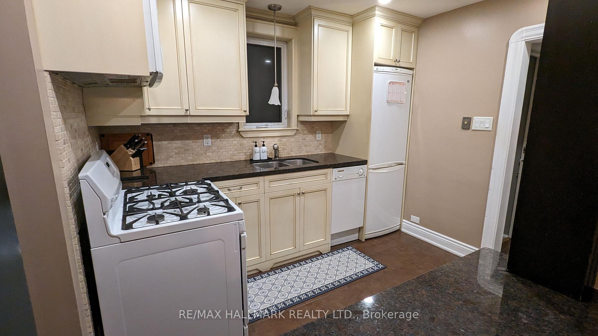 Photo 7 of 342 Whitmore Avenue, North York, Briar Hill-Belgravia — HOMEH