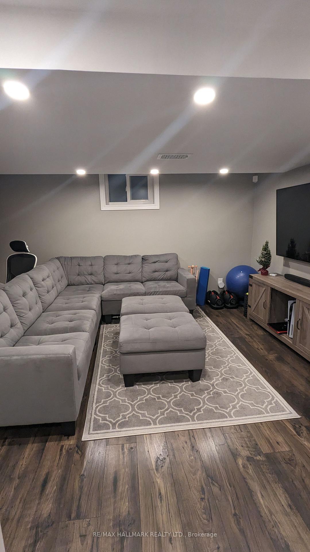 Photo 13 of 342 Whitmore Avenue, North York, Briar Hill-Belgravia — HOMEH