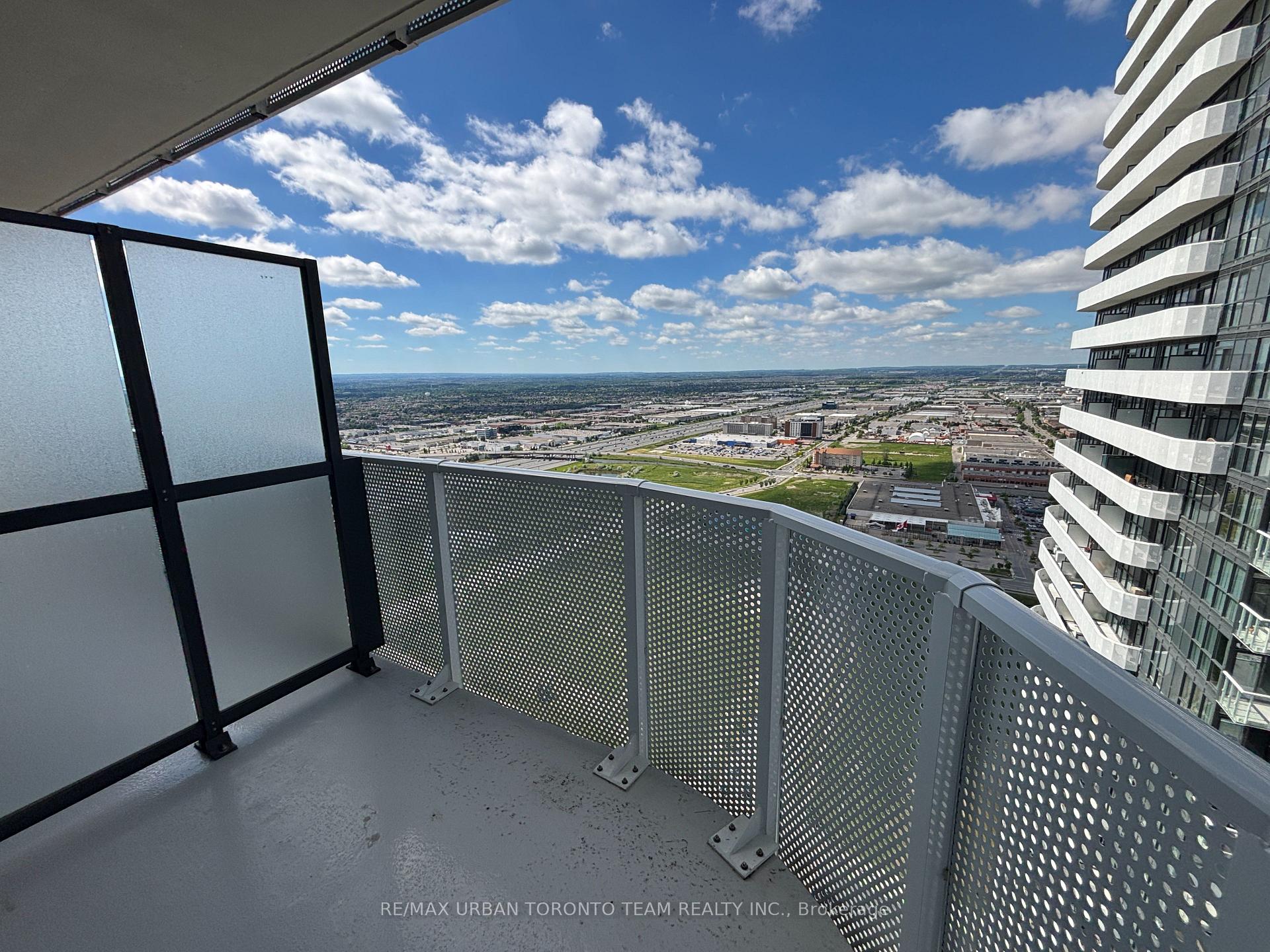 Photo 8 of Unit 4815, 195 Commerce Street, Vaughan, Vaughan Corporate Centre — HOMEH
