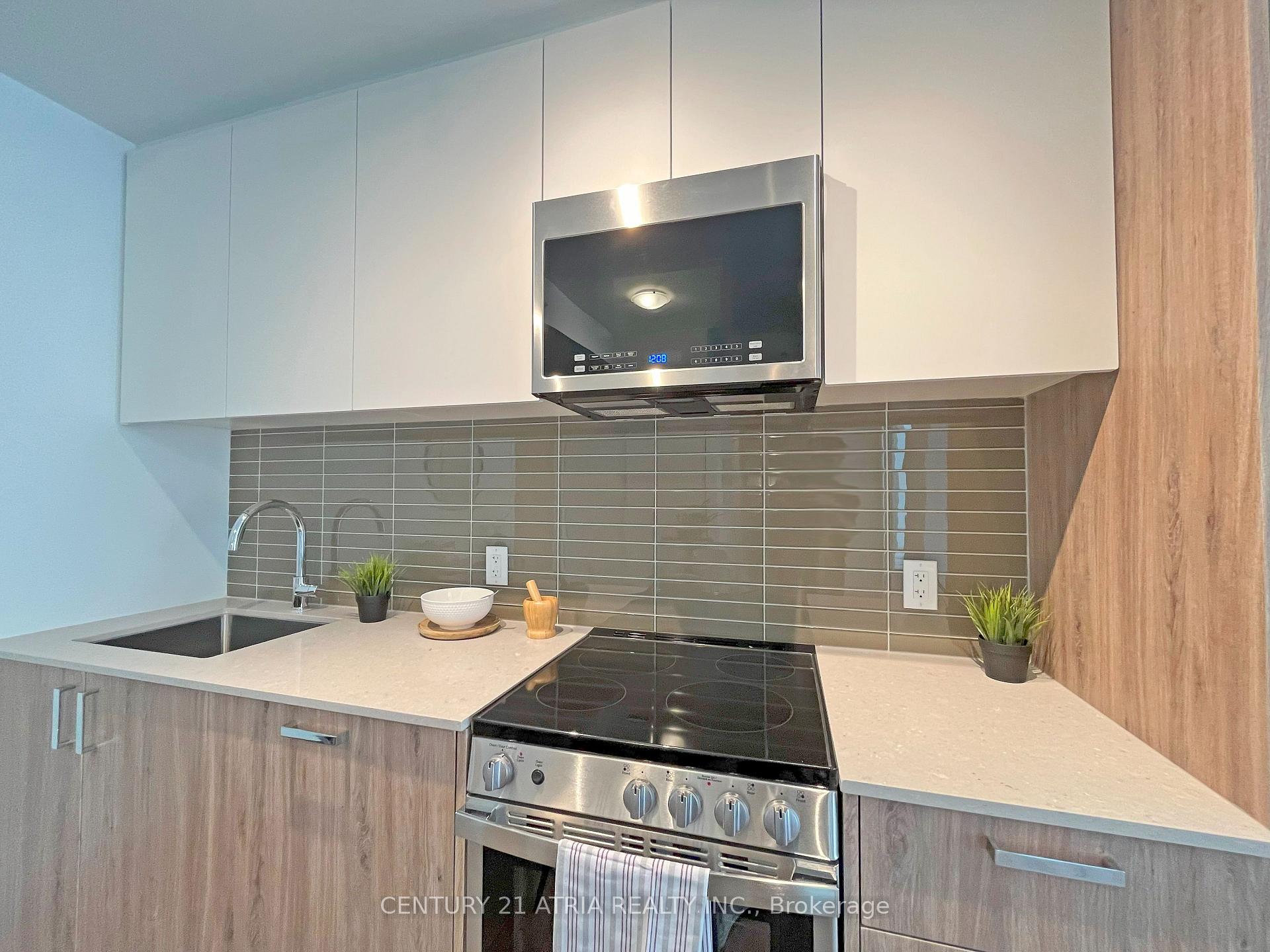 Photo 3 of Unit 527, 1787 St.Clair Avenue W, Toronto, Weston-Pellam Park — HOMEH