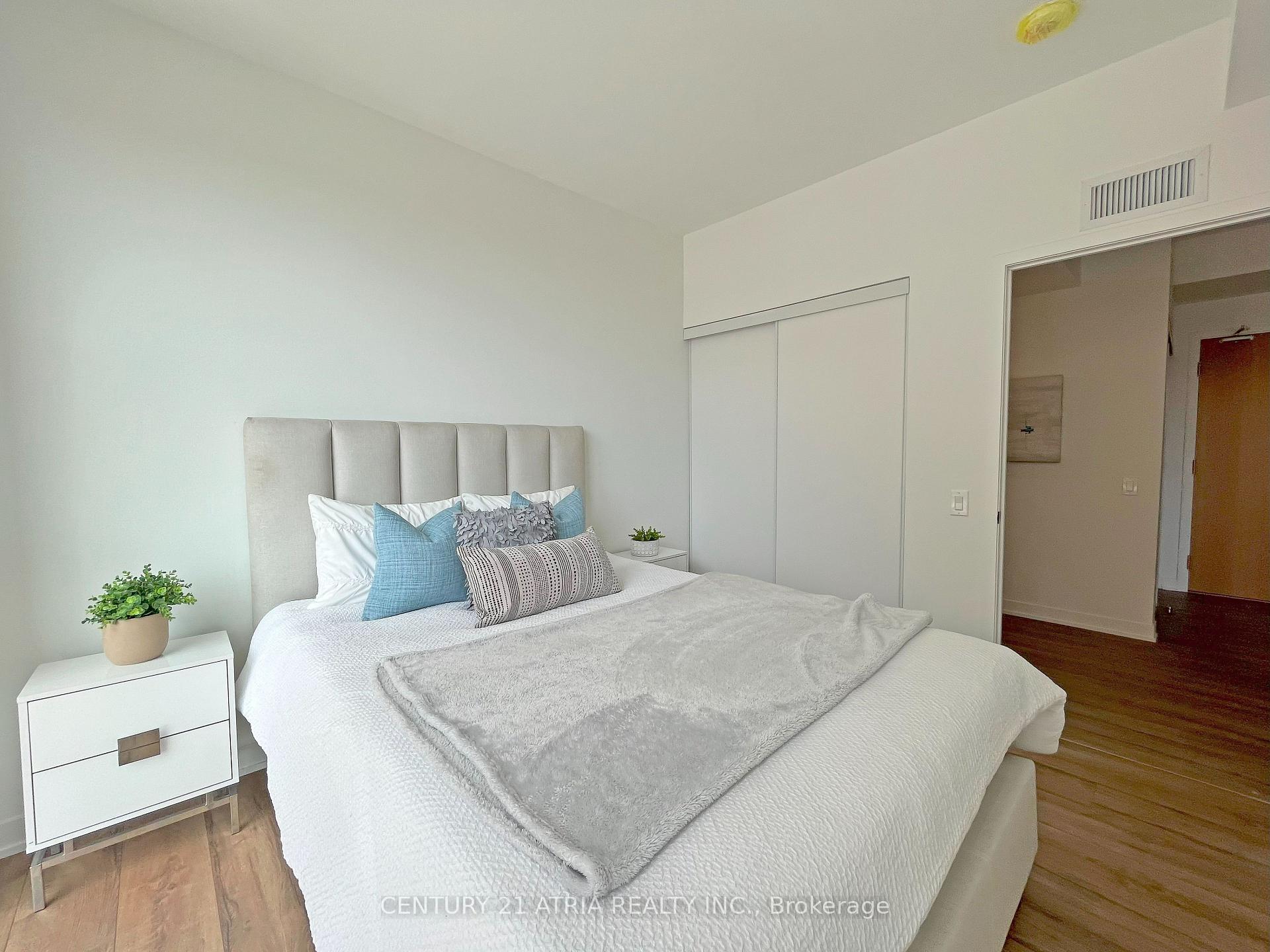 Photo 8 of Unit 527, 1787 St.Clair Avenue W, Toronto, Weston-Pellam Park — HOMEH
