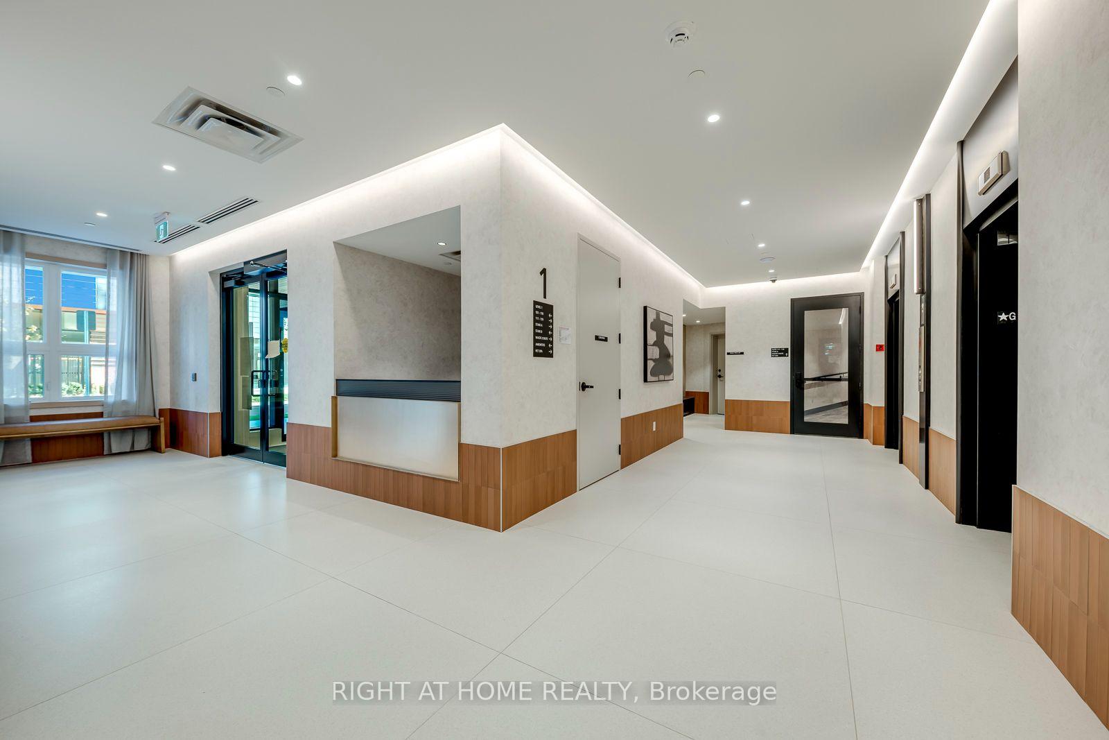Photo 4 of 3008 William Cutmore Boulevard, Oakville, Joshua Meadows — HOMEH