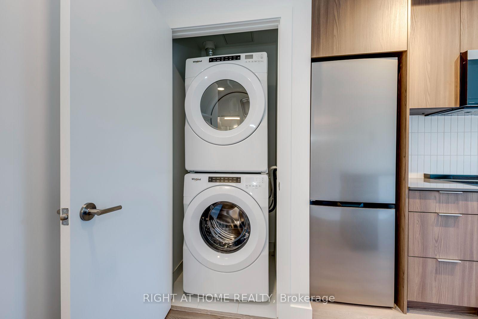Photo 20 of 3008 William Cutmore Boulevard, Oakville, Joshua Meadows — HOMEH
