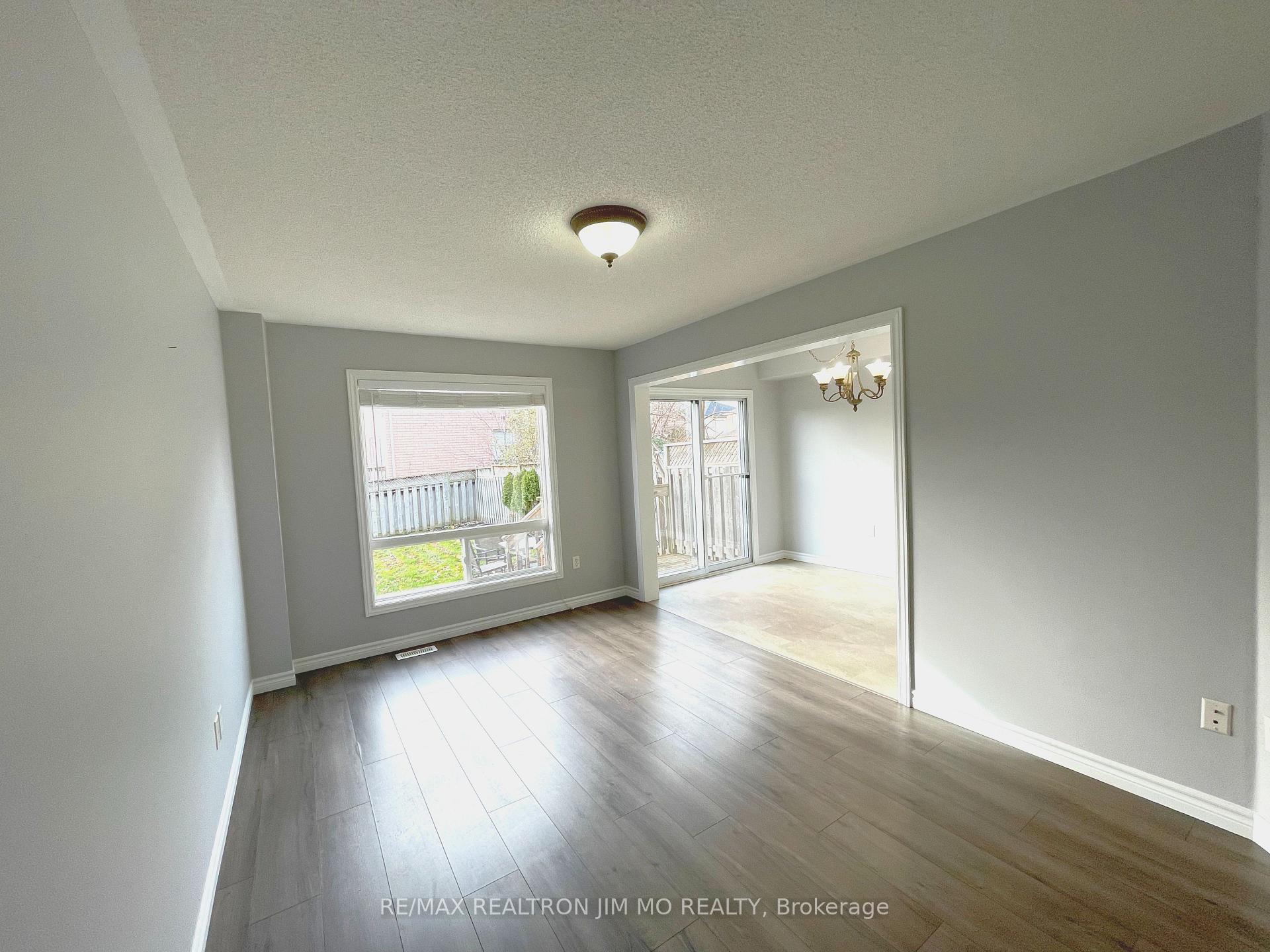 Photo 5 of 2272 Hummingbird Way, Oakville, West Oak Trails — HOMEH