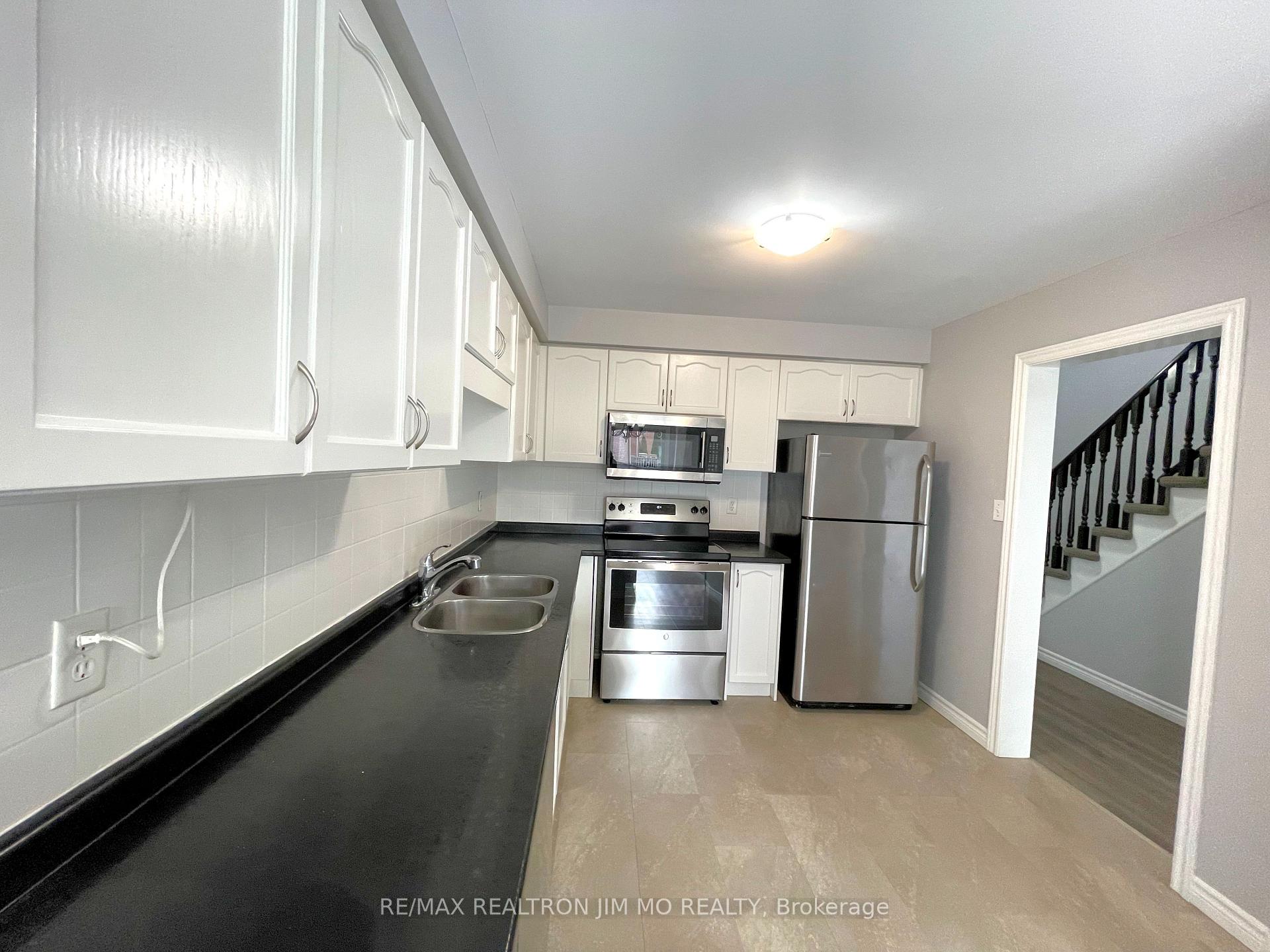 Photo 7 of 2272 Hummingbird Way, Oakville, West Oak Trails — HOMEH