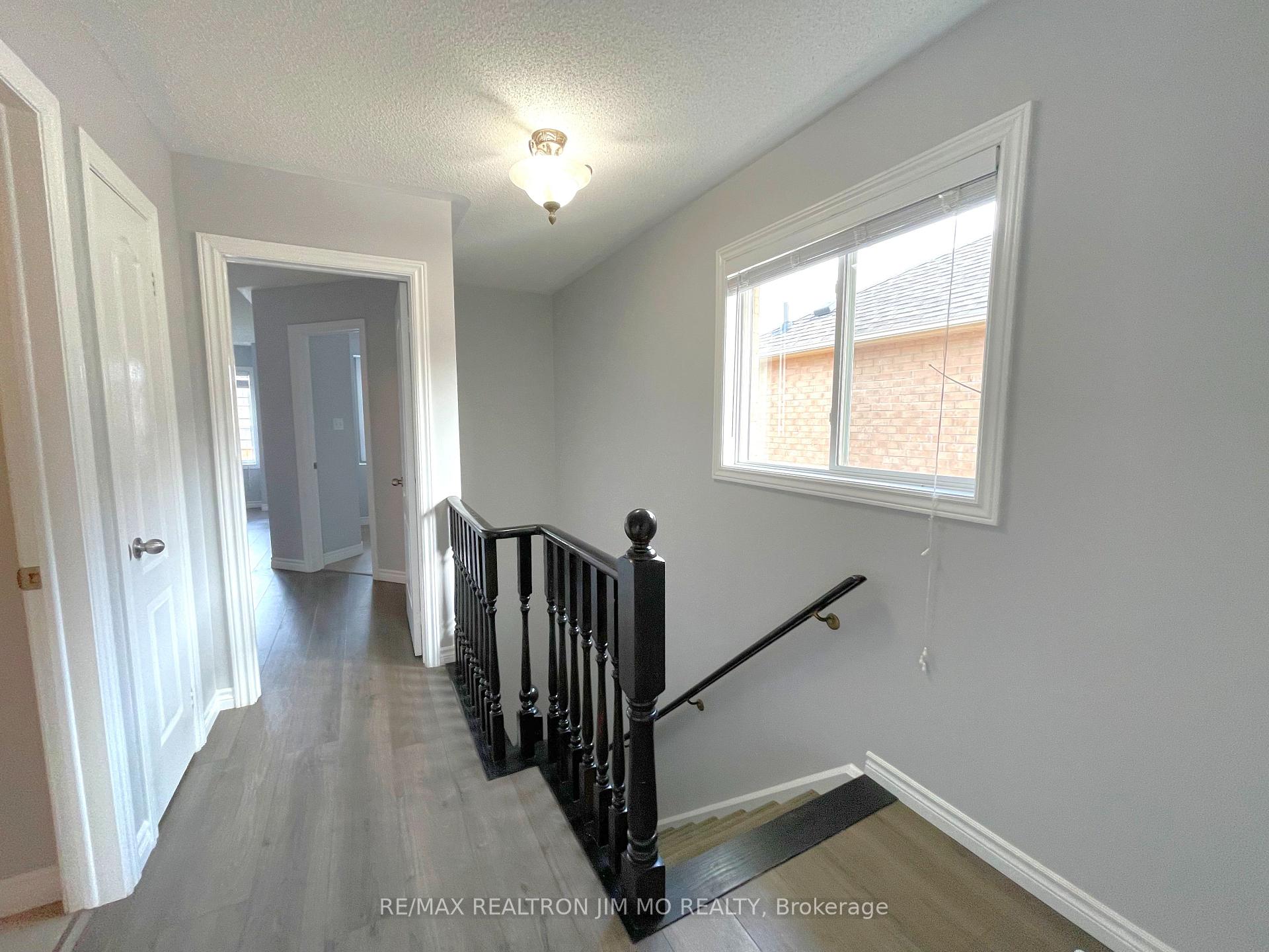 Photo 10 of 2272 Hummingbird Way, Oakville, West Oak Trails — HOMEH