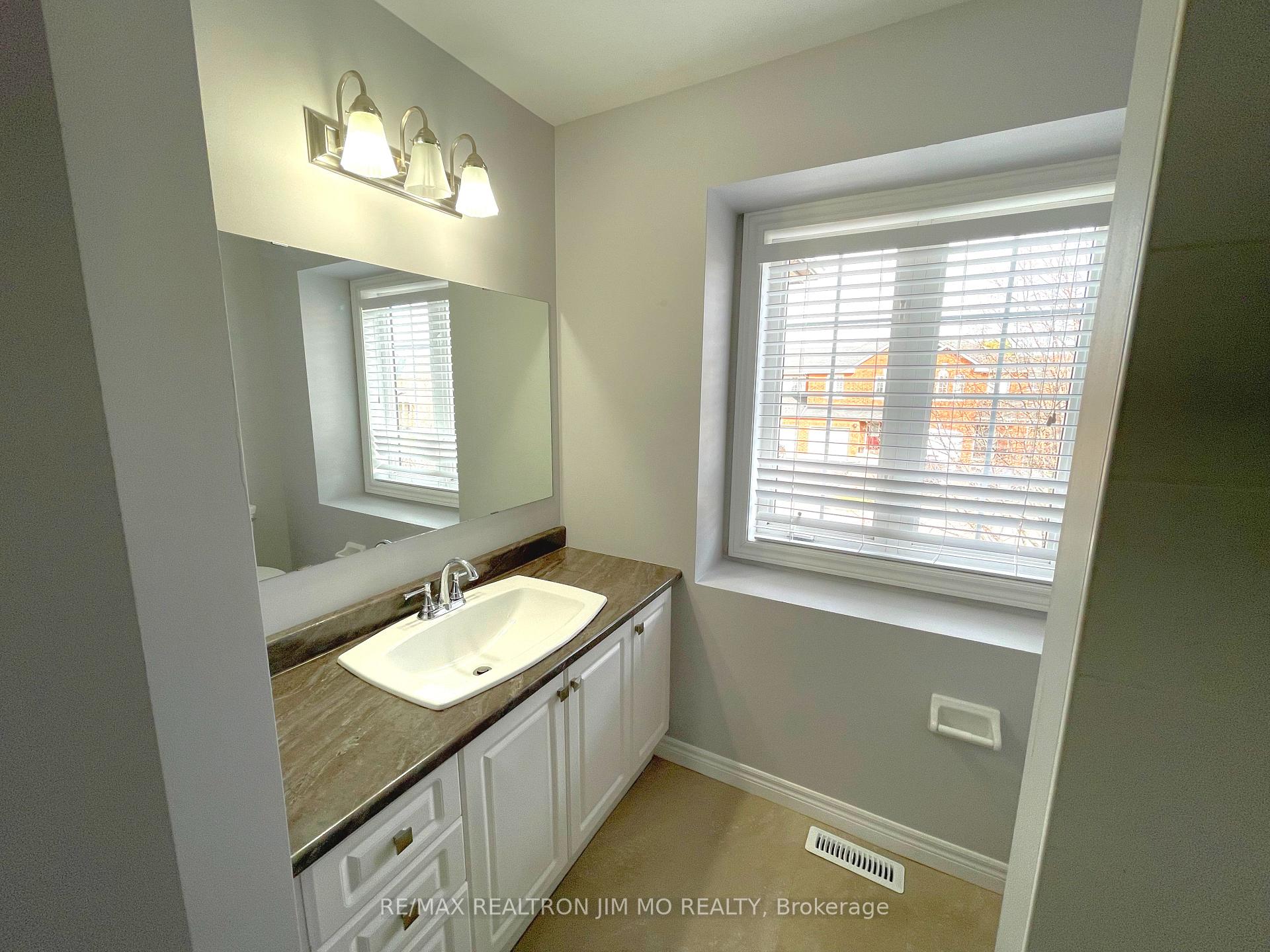 Photo 13 of 2272 Hummingbird Way, Oakville, West Oak Trails — HOMEH