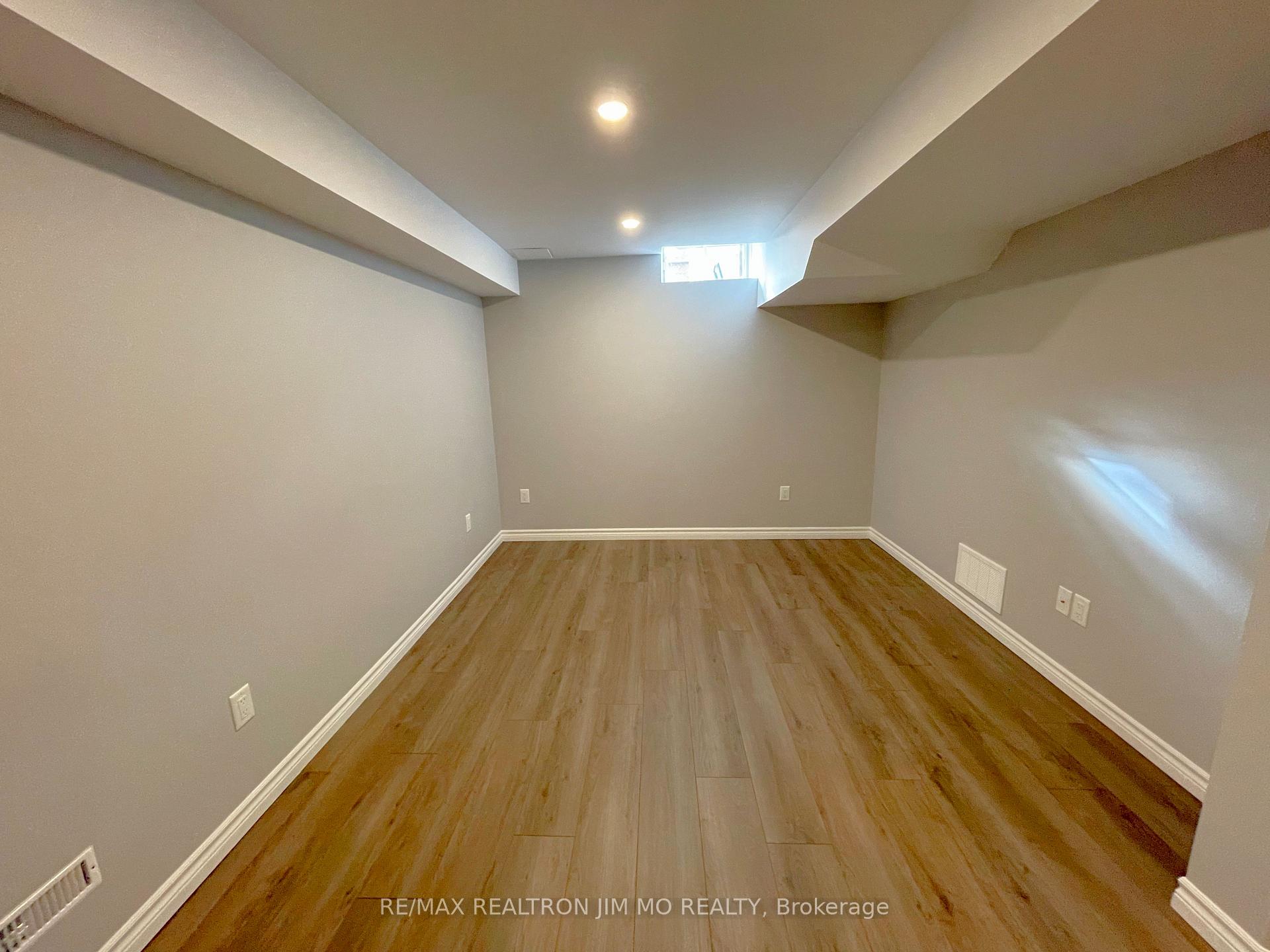 Photo 19 of 2272 Hummingbird Way, Oakville, West Oak Trails — HOMEH