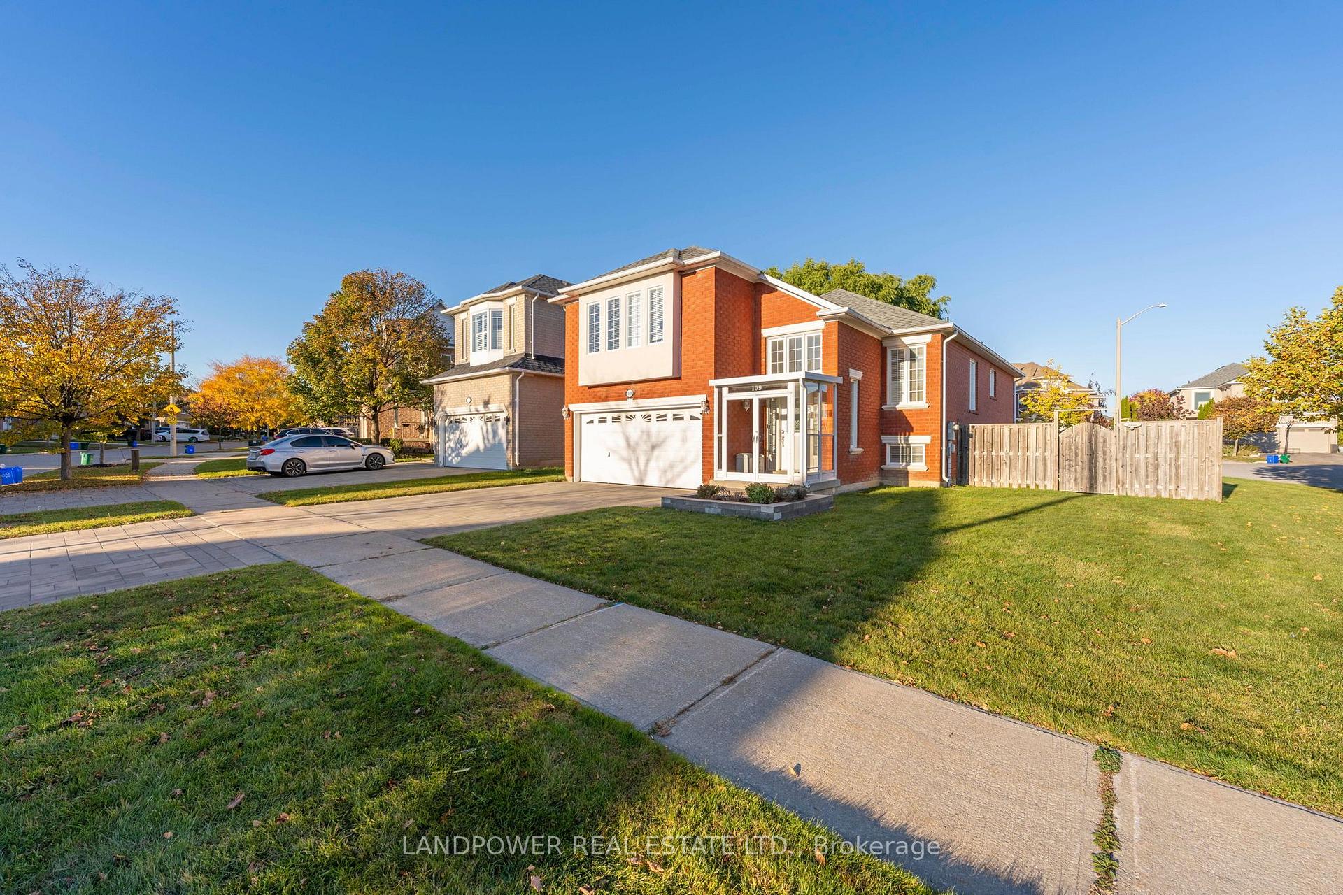 Photo 1 of 109 Melbourne Drive, Richmond Hill, Rouge Woods — HOMEH