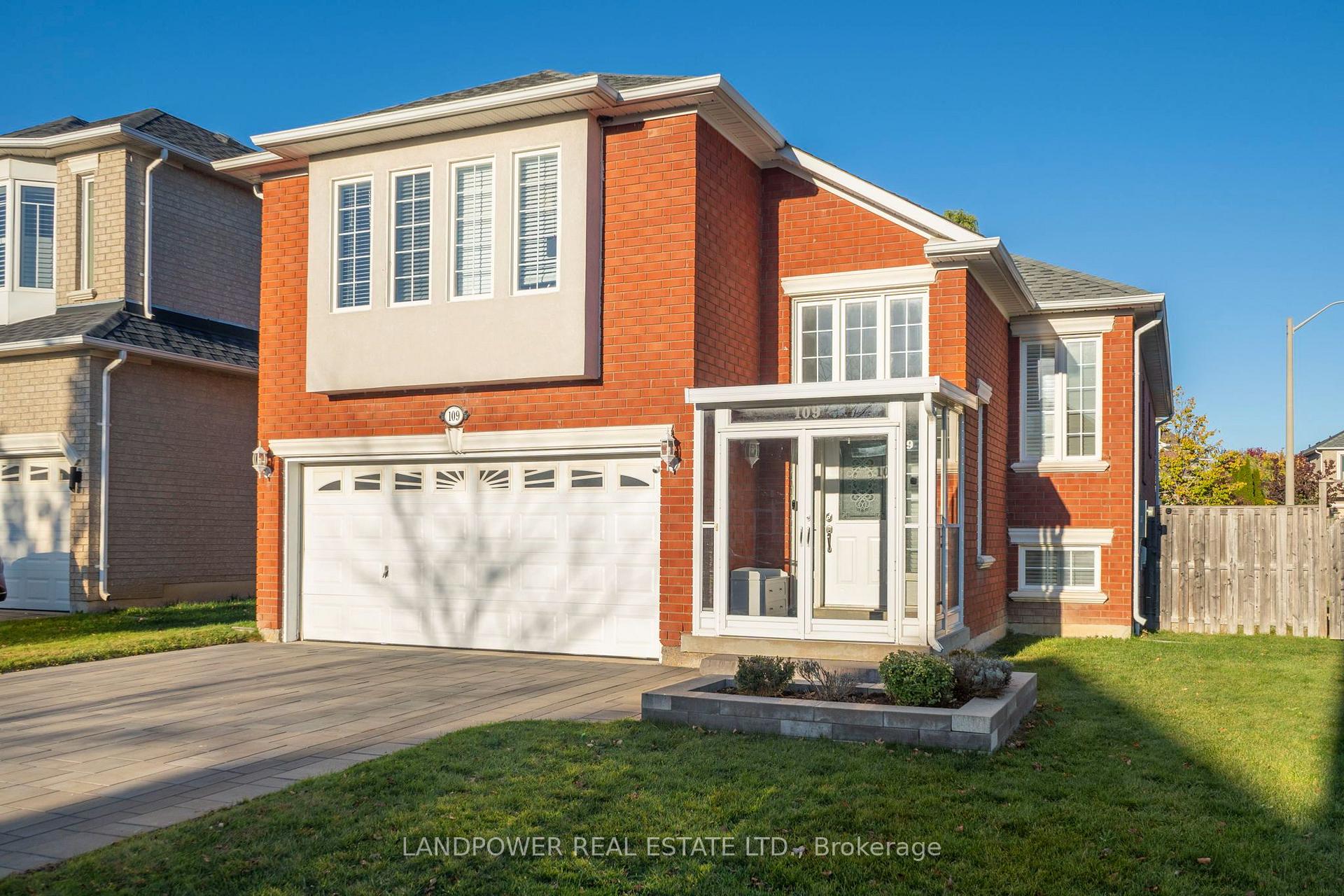 Photo 2 of 109 Melbourne Drive, Richmond Hill, Rouge Woods — HOMEH