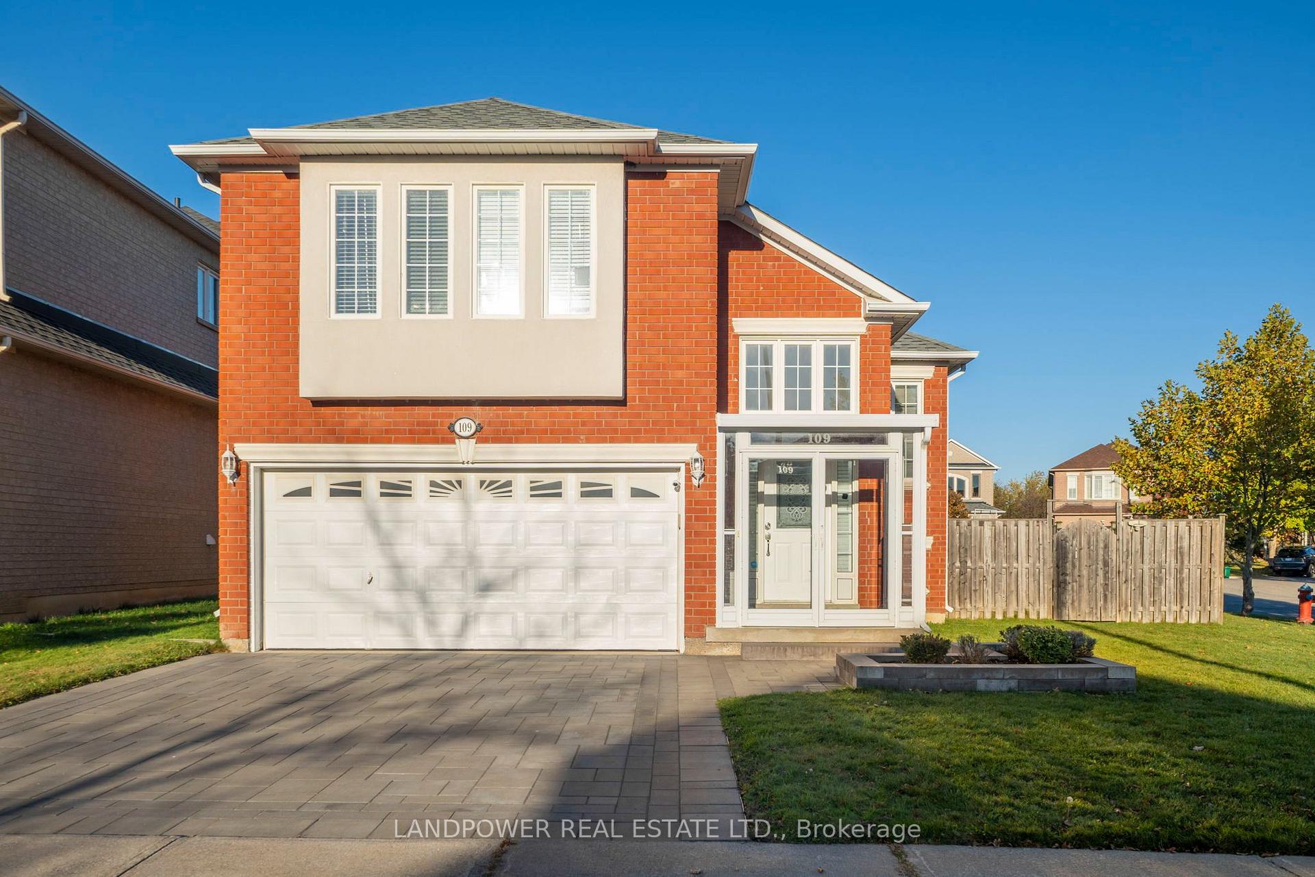 Photo 3 of 109 Melbourne Drive, Richmond Hill, Rouge Woods — HOMEH