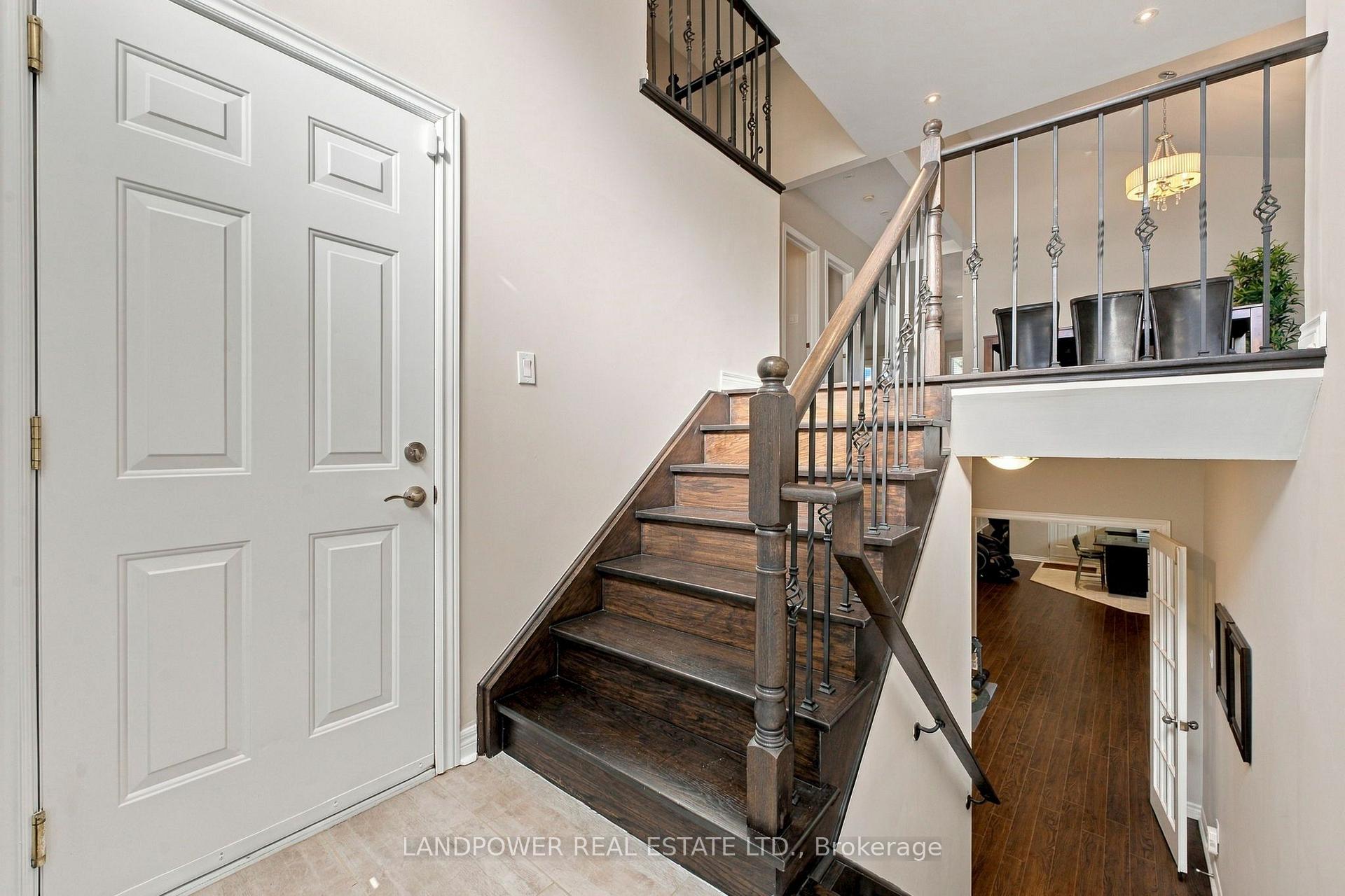 Photo 8 of 109 Melbourne Drive, Richmond Hill, Rouge Woods — HOMEH