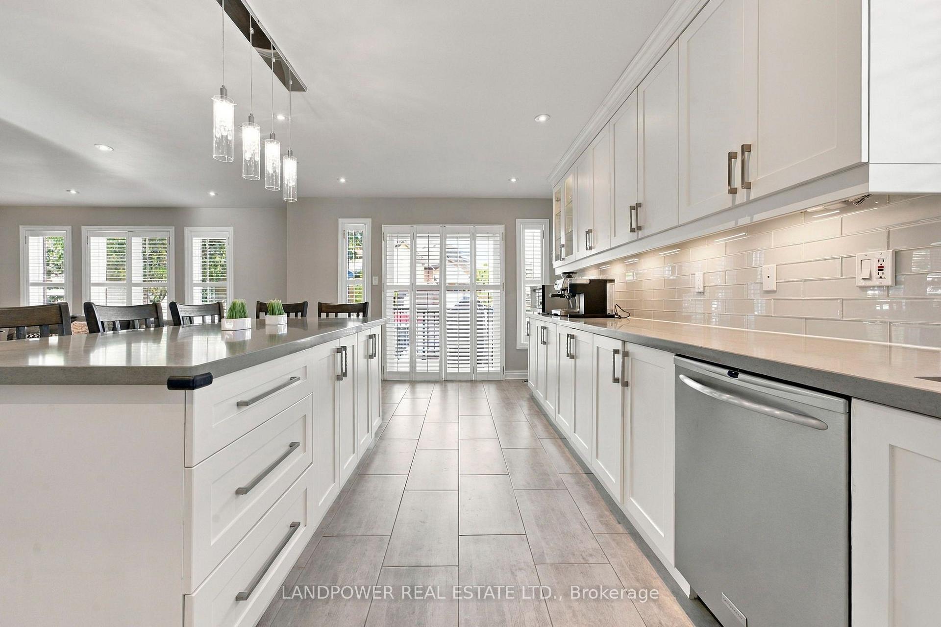 Photo 20 of 109 Melbourne Drive, Richmond Hill, Rouge Woods — HOMEH