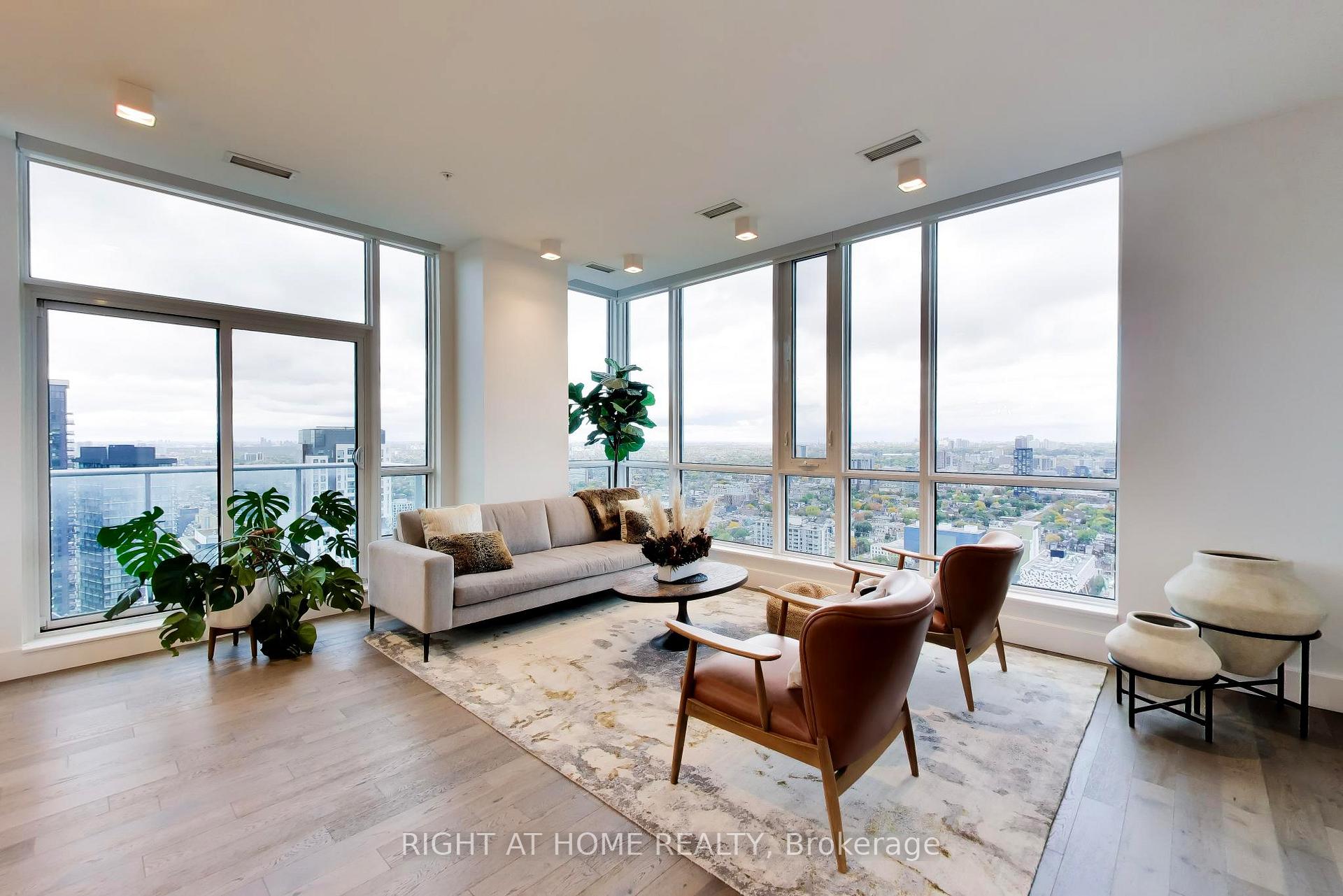 Photo 3 of Unit PH102, 30 Nelson Street, Toronto, Waterfront Communities — HOMEH