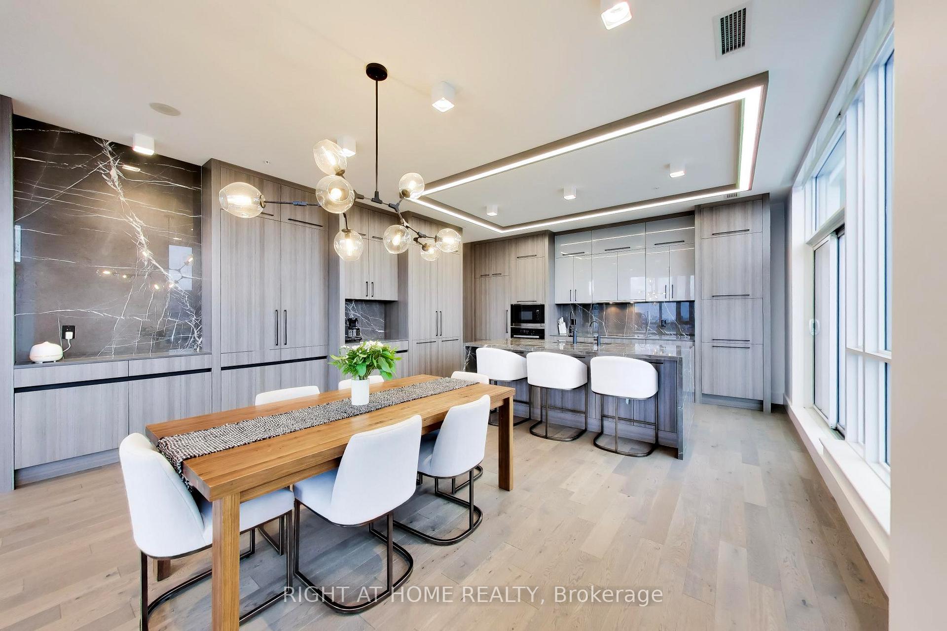 Photo 8 of Unit PH102, 30 Nelson Street, Toronto, Waterfront Communities — HOMEH