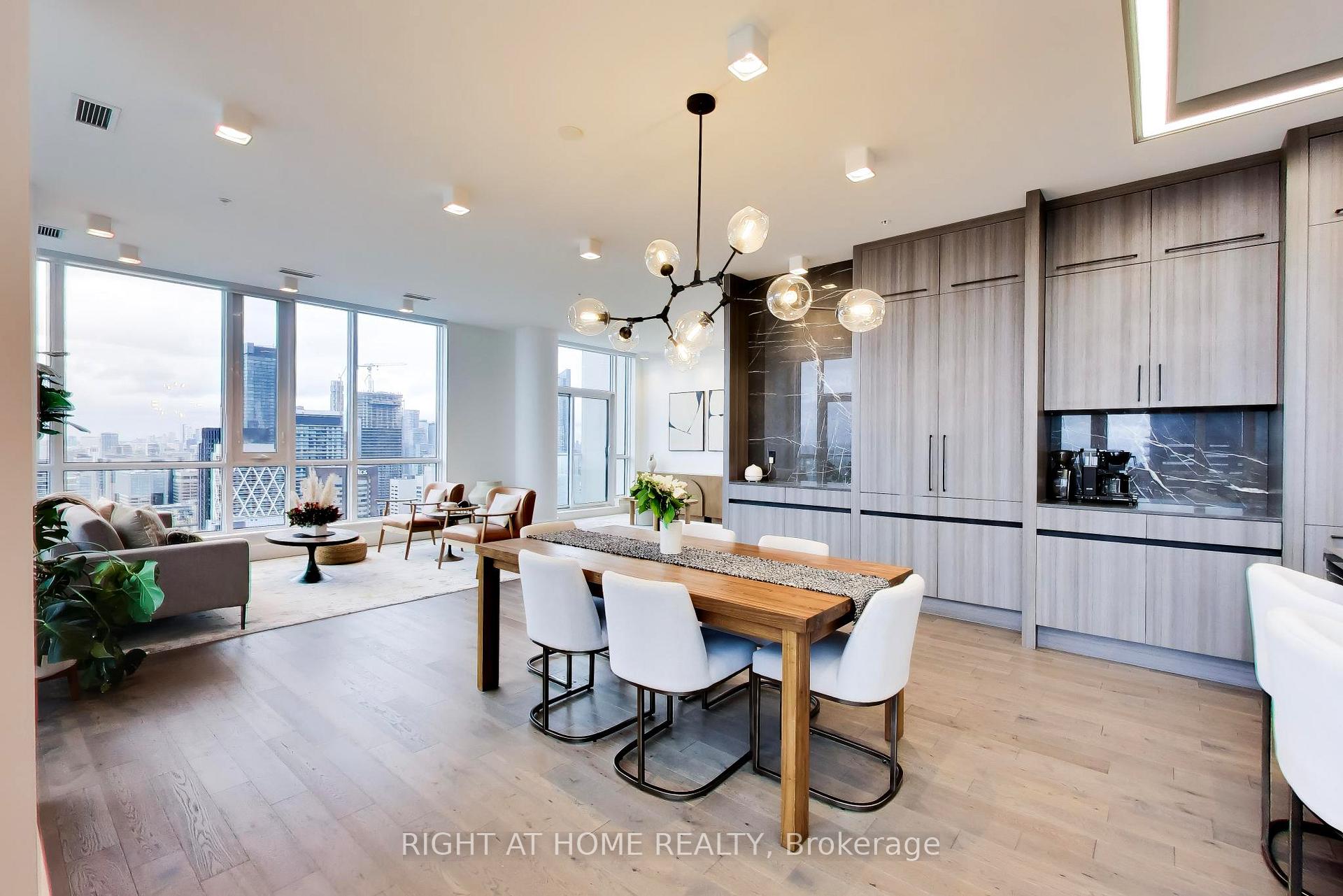 Photo 9 of Unit PH102, 30 Nelson Street, Toronto, Waterfront Communities — HOMEH
