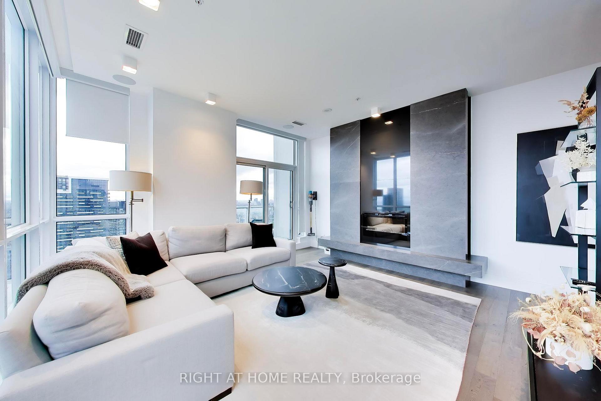 Photo 12 of Unit PH102, 30 Nelson Street, Toronto, Waterfront Communities — HOMEH