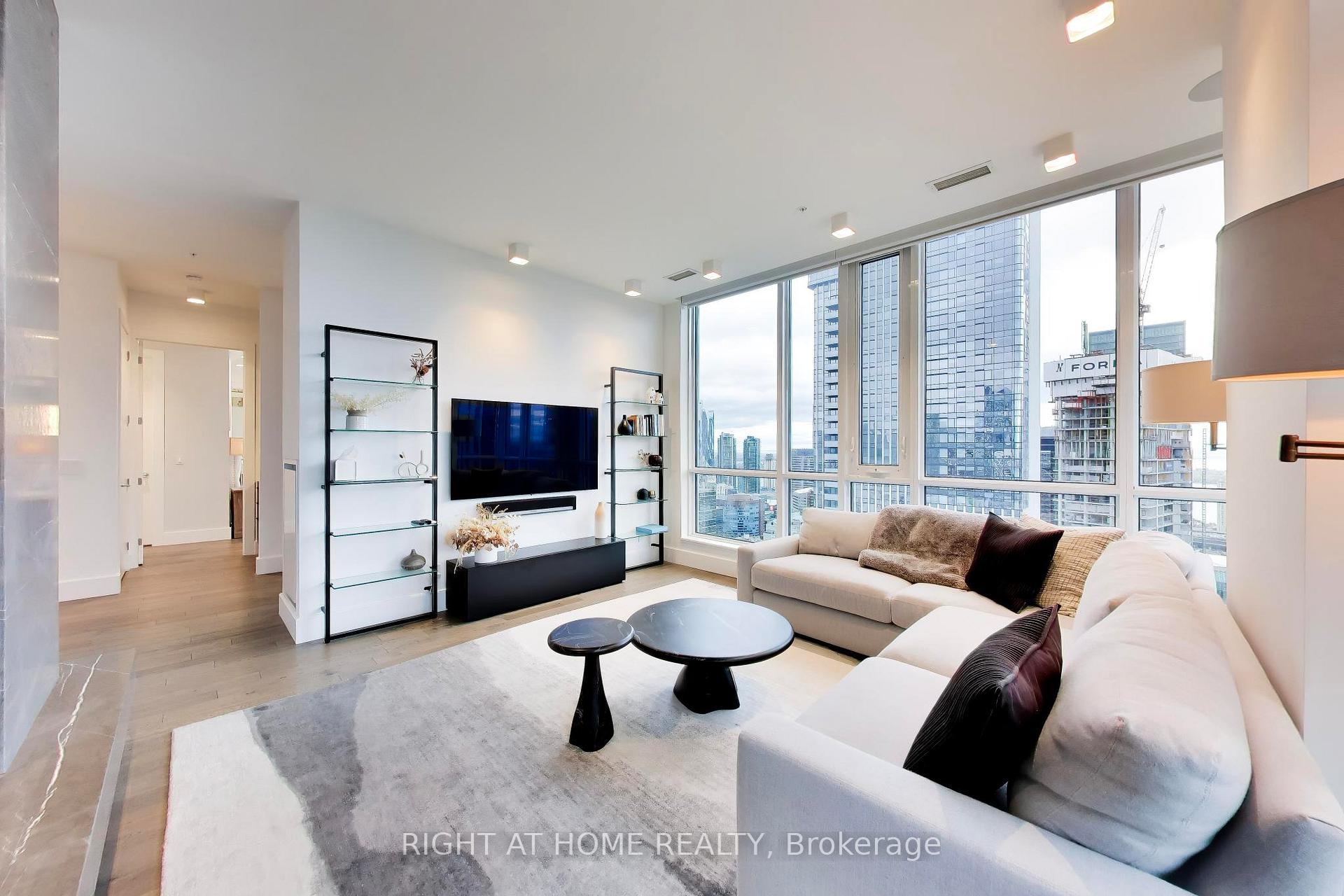 Photo 13 of Unit PH102, 30 Nelson Street, Toronto, Waterfront Communities — HOMEH