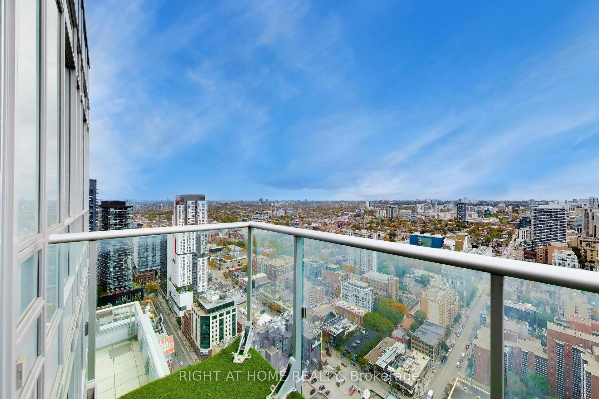 Photo 22 of Unit PH102, 30 Nelson Street, Toronto, Waterfront Communities — HOMEH