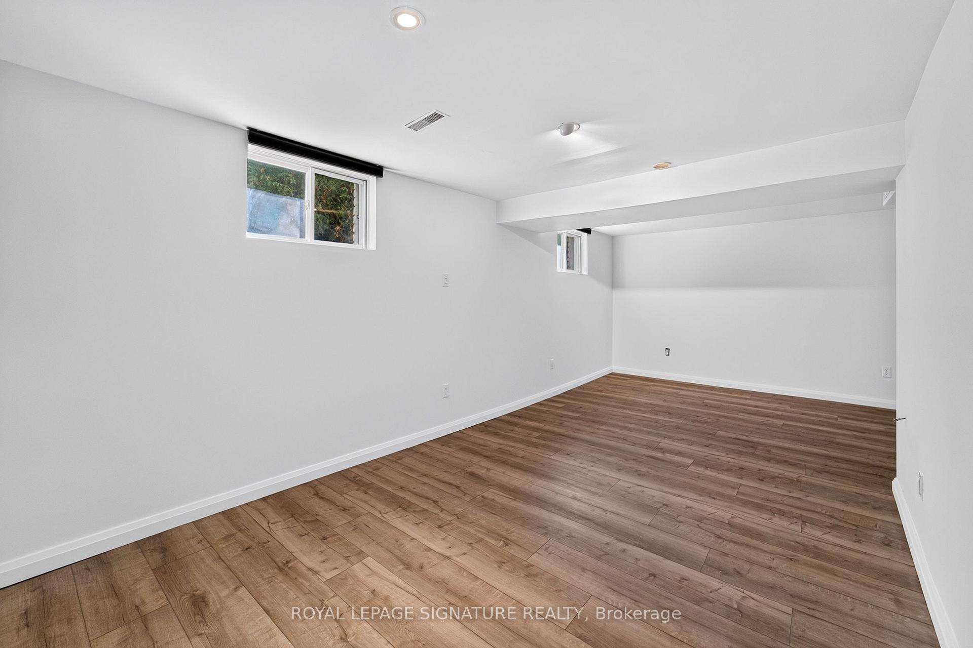 Photo 2 of Unit Lower, 1 Banquo Road, Markham, Royal Orchard — HOMEH