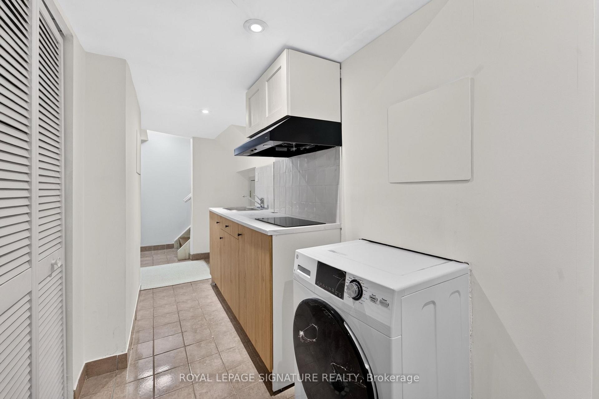 Photo 9 of Unit Lower, 1 Banquo Road, Markham, Royal Orchard — HOMEH