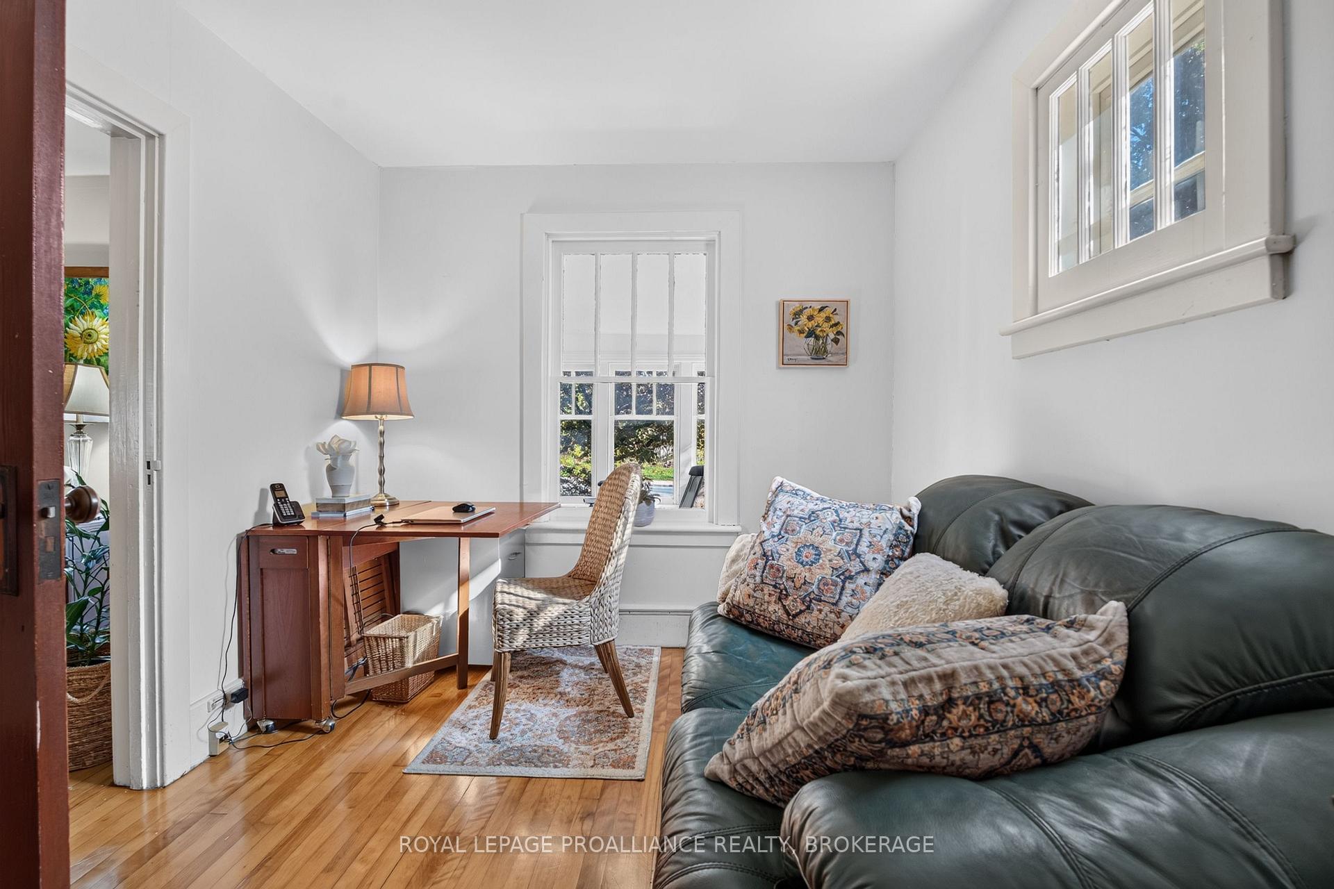 Photo 11 of 548 Division Street, Kingston, East of Sir John A. Blvd — HOMEH