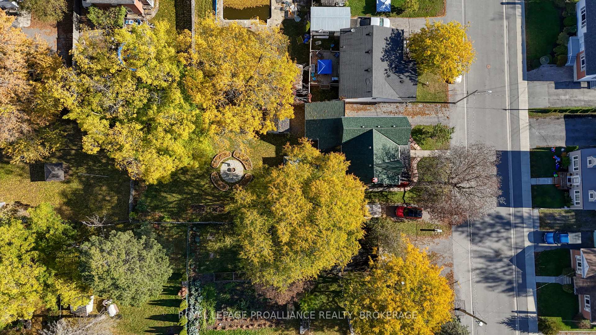 Photo 38 of 548 Division Street, Kingston, East of Sir John A. Blvd — HOMEH