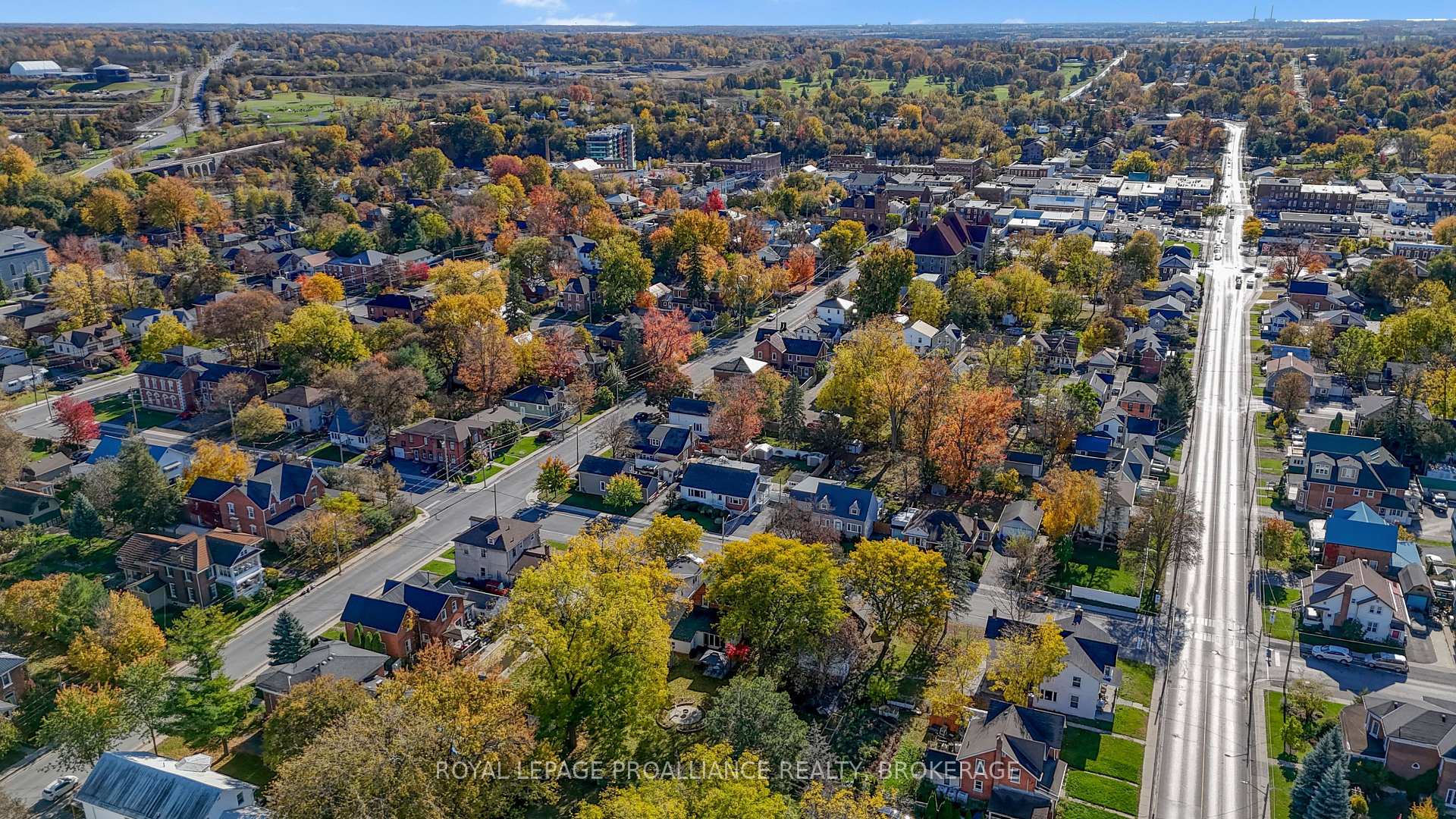 Photo 42 of 548 Division Street, Kingston, East of Sir John A. Blvd — HOMEH