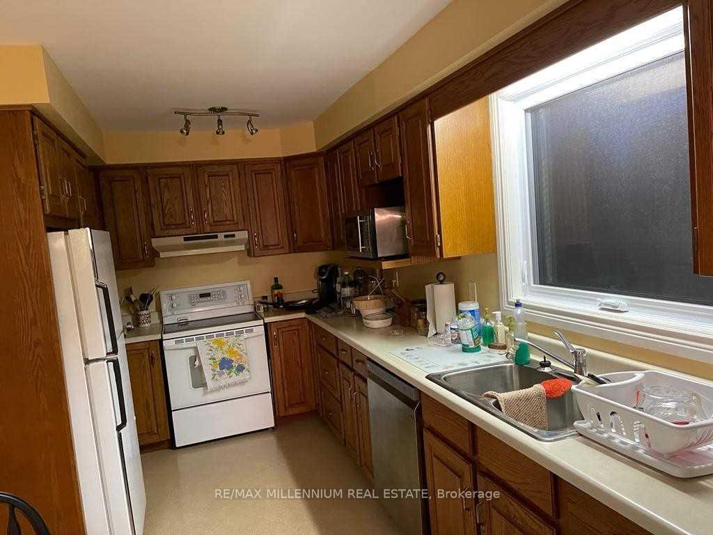 Photo 13 of 546 Evans Road, Hamilton, Waterdown — HOMEH
