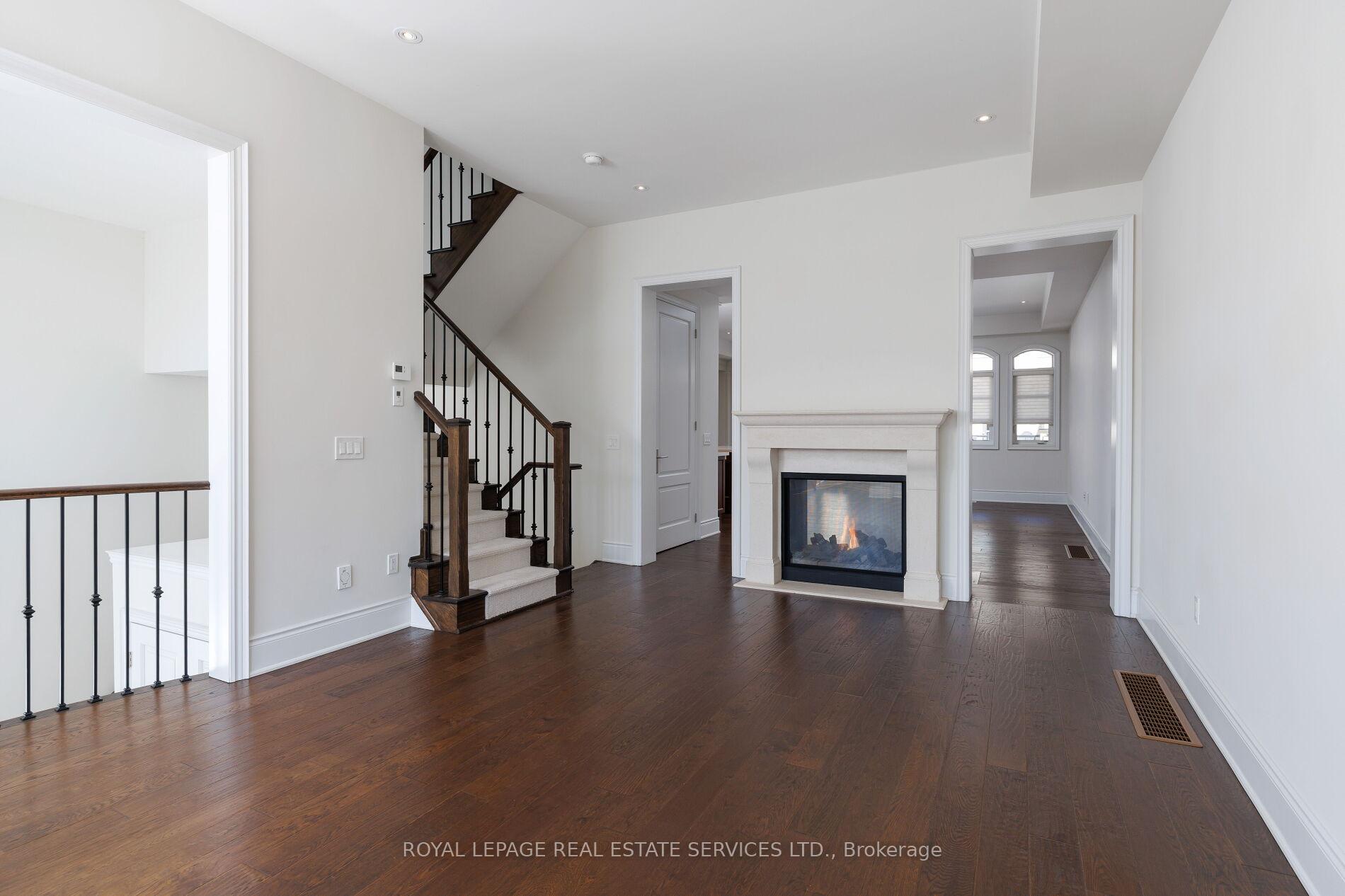 Photo 3 of 257 Hanover Street, Oakville, West — HOMEH