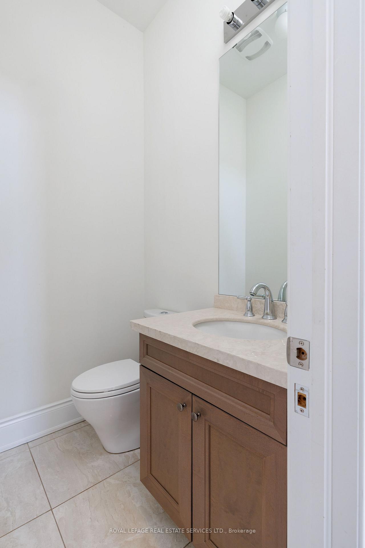 Photo 6 of 257 Hanover Street, Oakville, West — HOMEH
