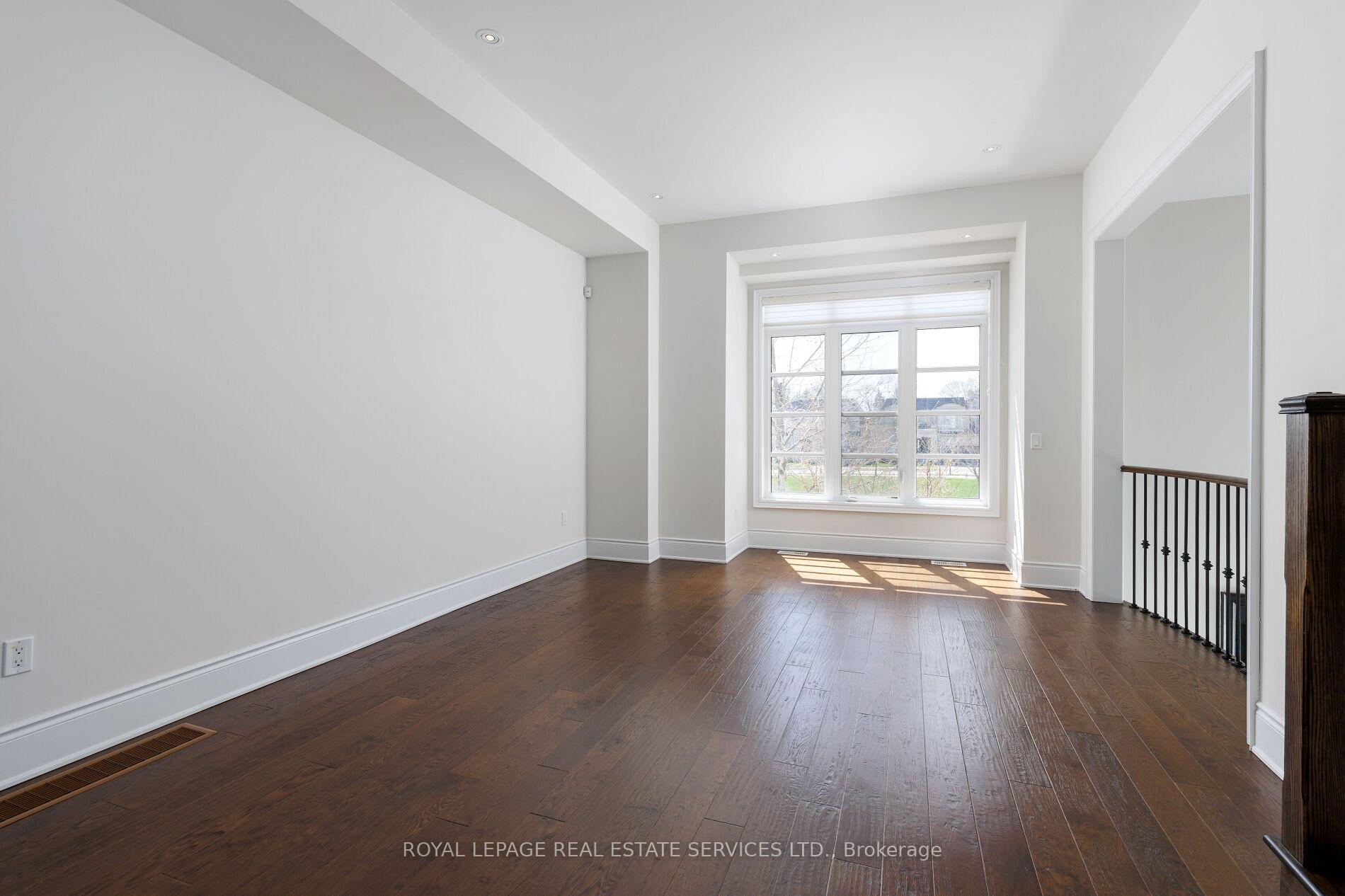 Photo 8 of 257 Hanover Street, Oakville, West — HOMEH