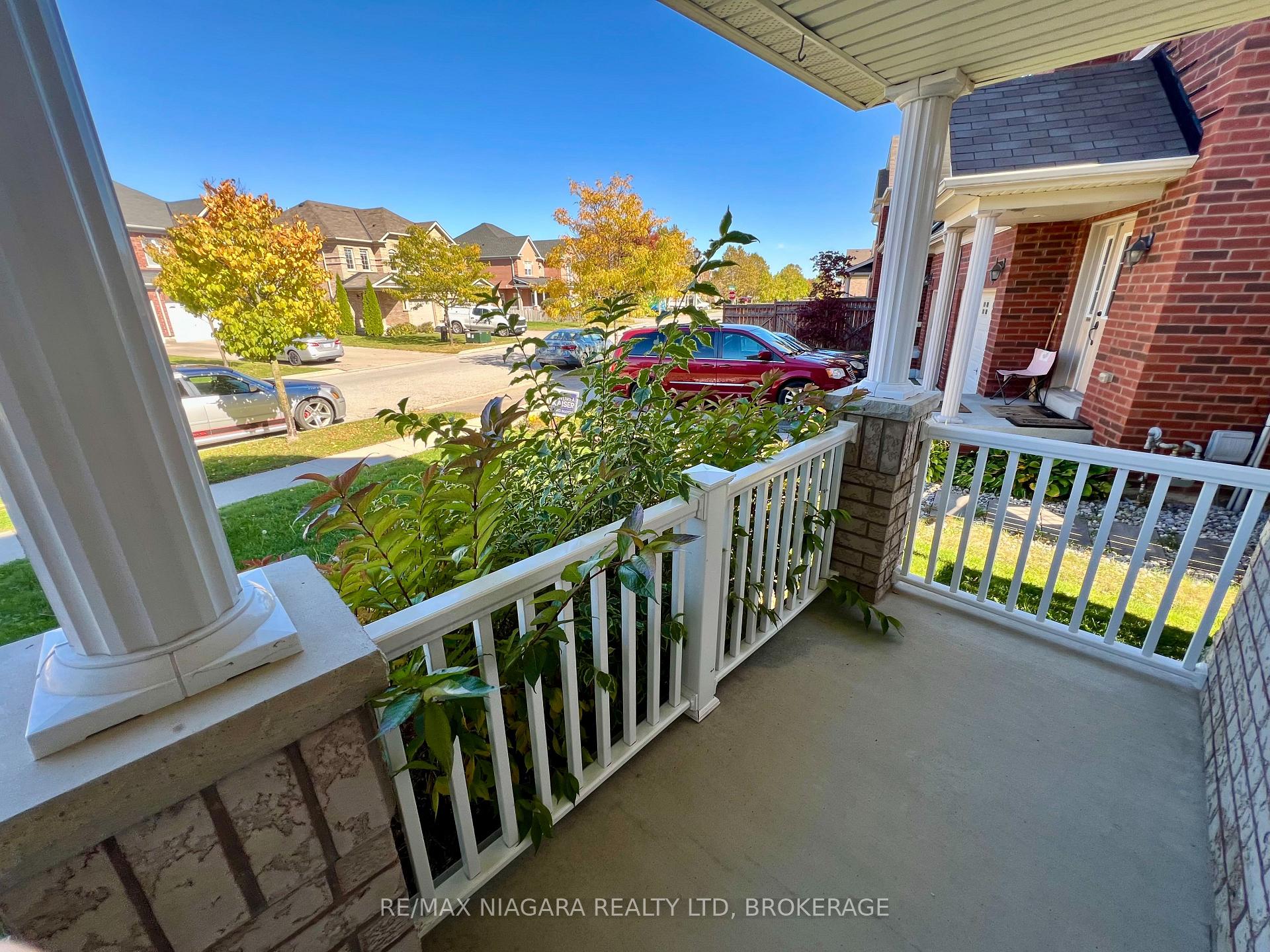 Photo 6 of 11 Keith Crescent, St. Catharines, Burleigh Hill — HOMEH