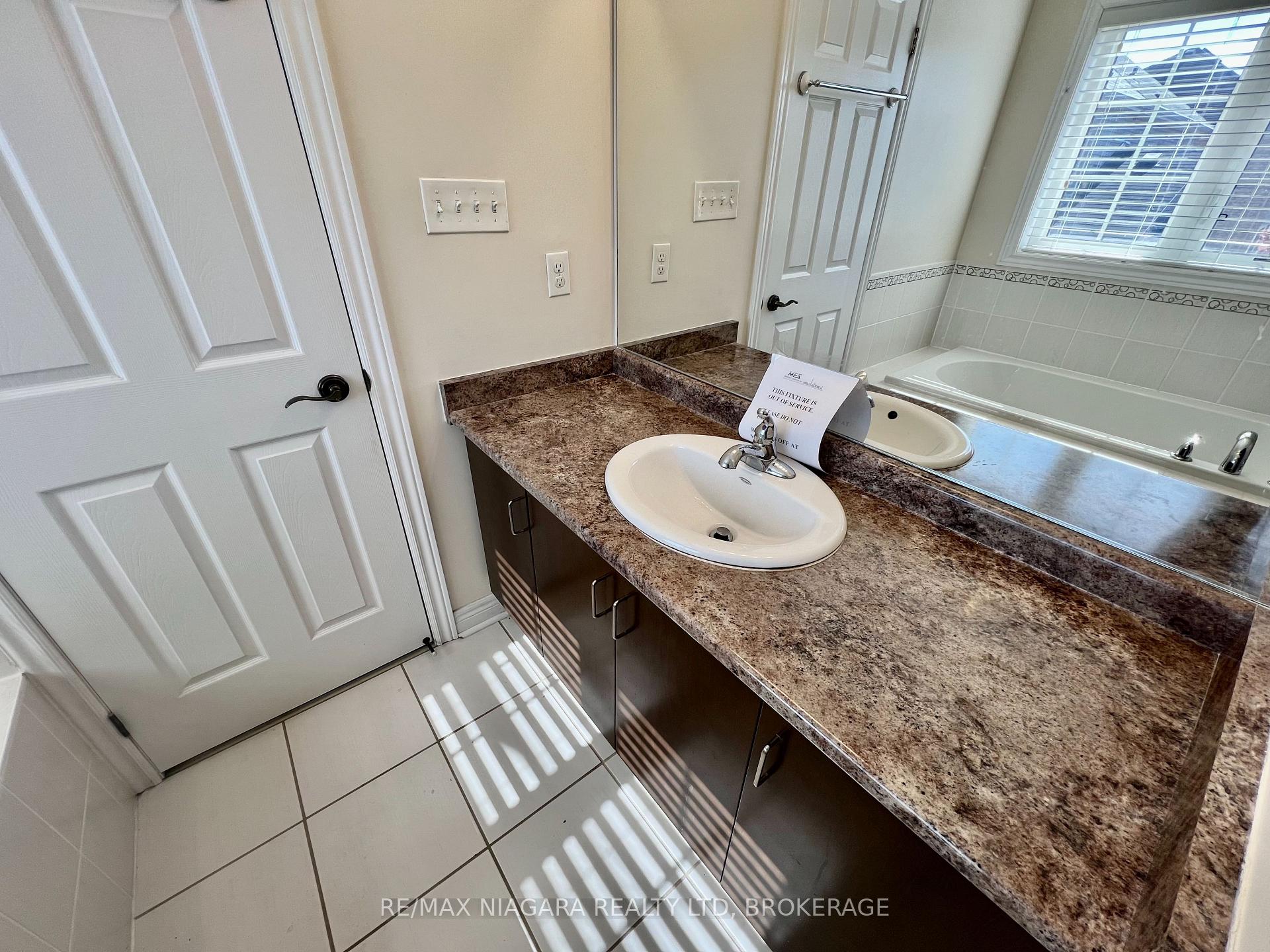 Photo 28 of 11 Keith Crescent, St. Catharines, Burleigh Hill — HOMEH