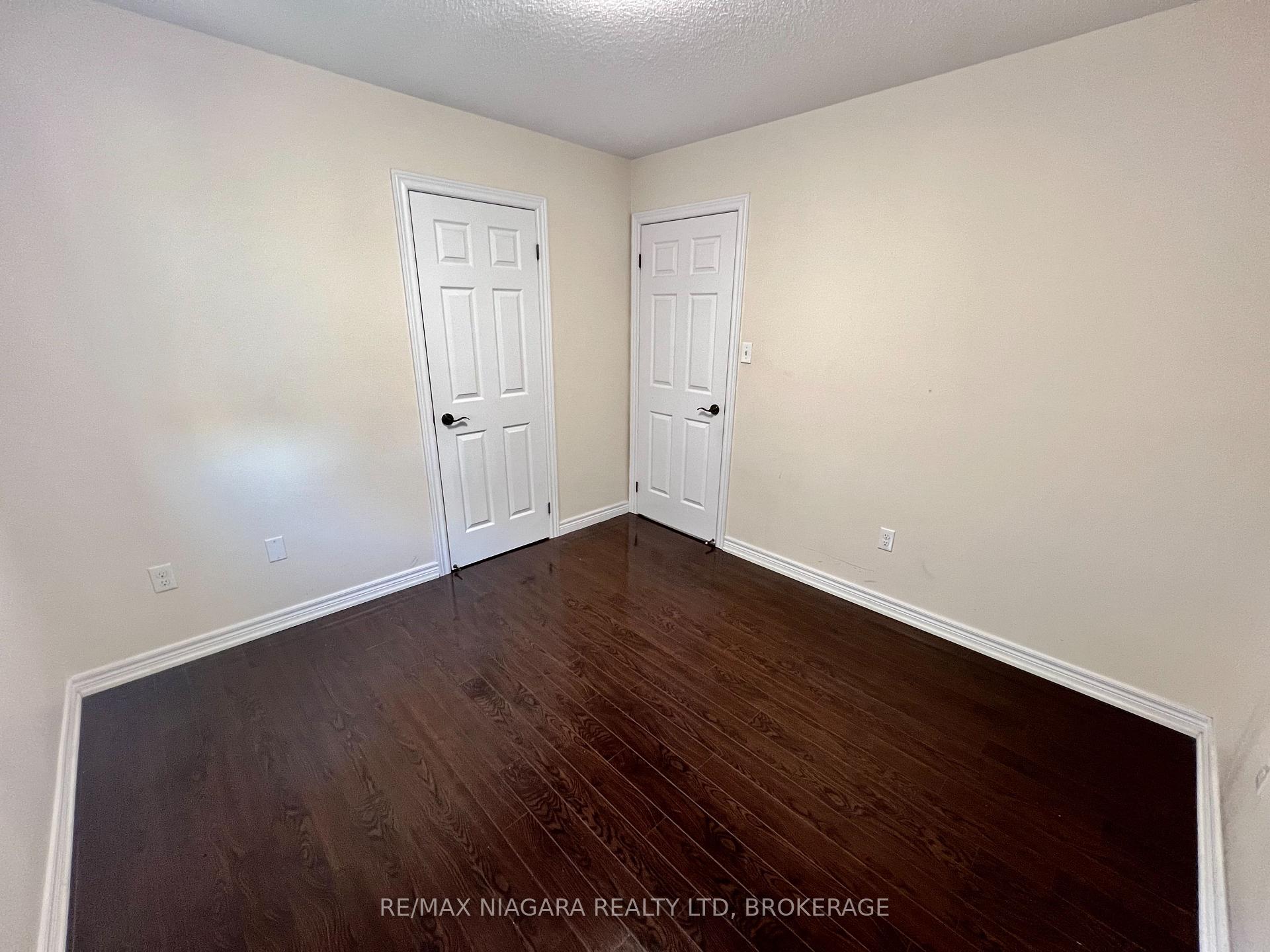 Photo 37 of 11 Keith Crescent, St. Catharines, Burleigh Hill — HOMEH