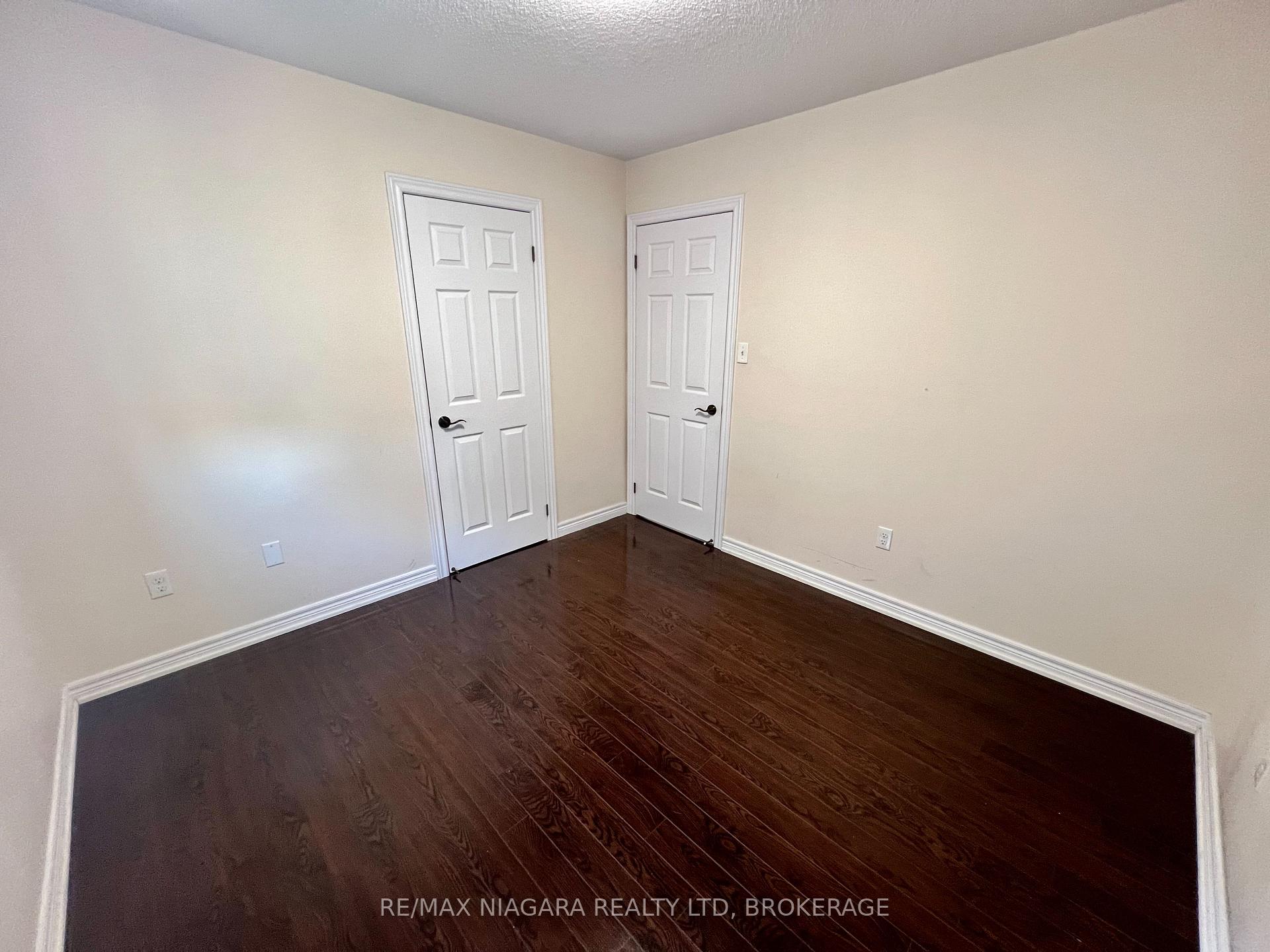 Photo 38 of 11 Keith Crescent, St. Catharines, Burleigh Hill — HOMEH