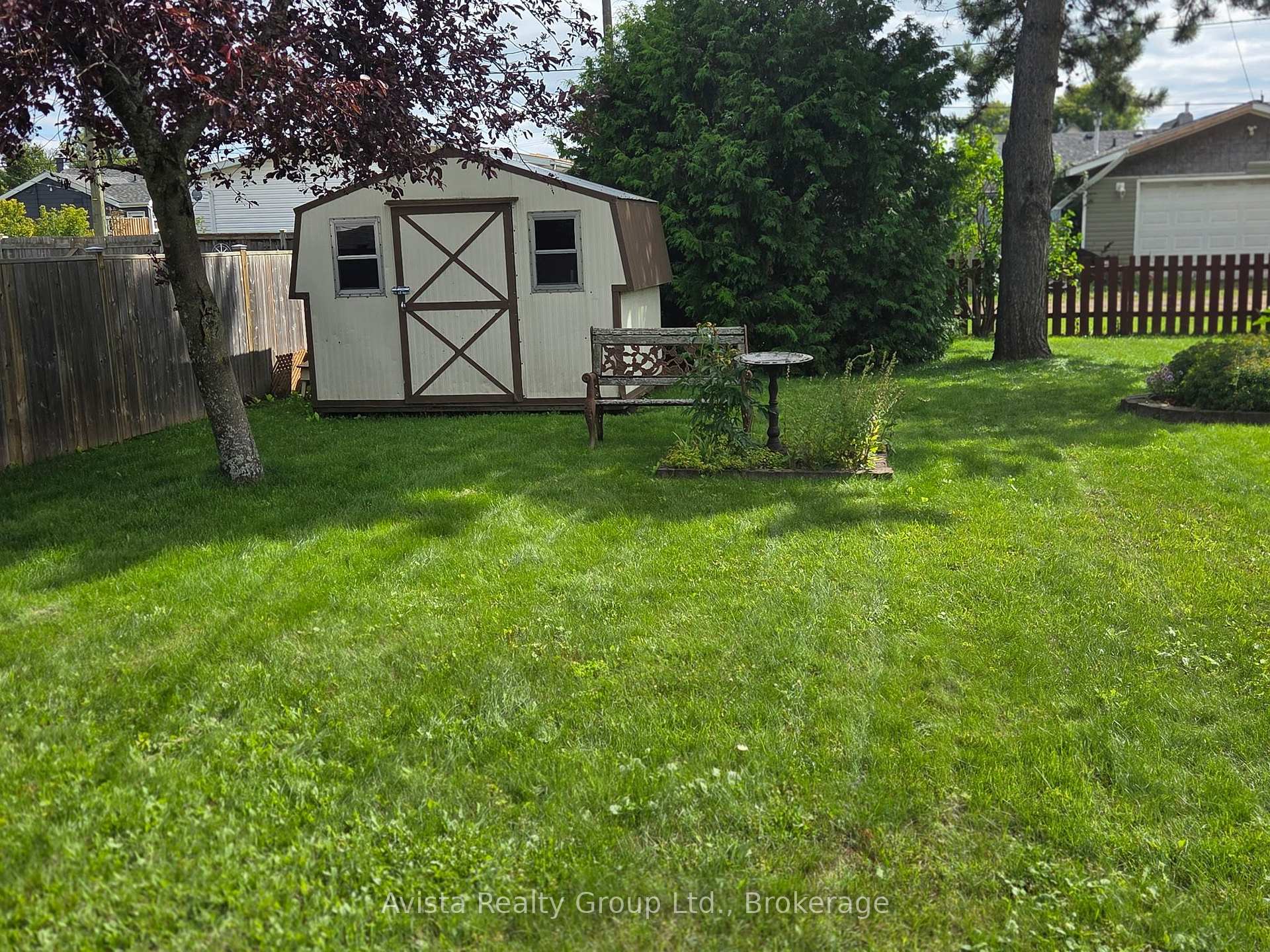 Photo 31 of 426 Christina Street E, Thunder Bay, Westfort — HOMEH