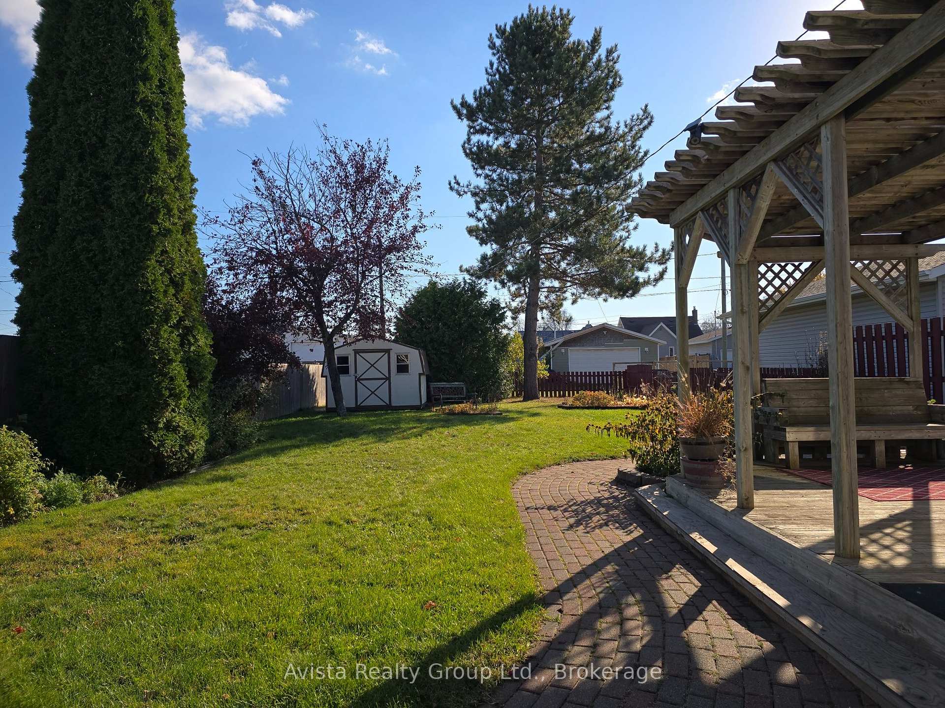 Photo 33 of 426 Christina Street E, Thunder Bay, Westfort — HOMEH