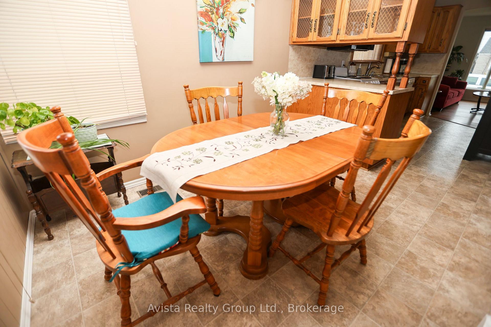 Photo 8 of 426 Christina Street E, Thunder Bay, Westfort — HOMEH