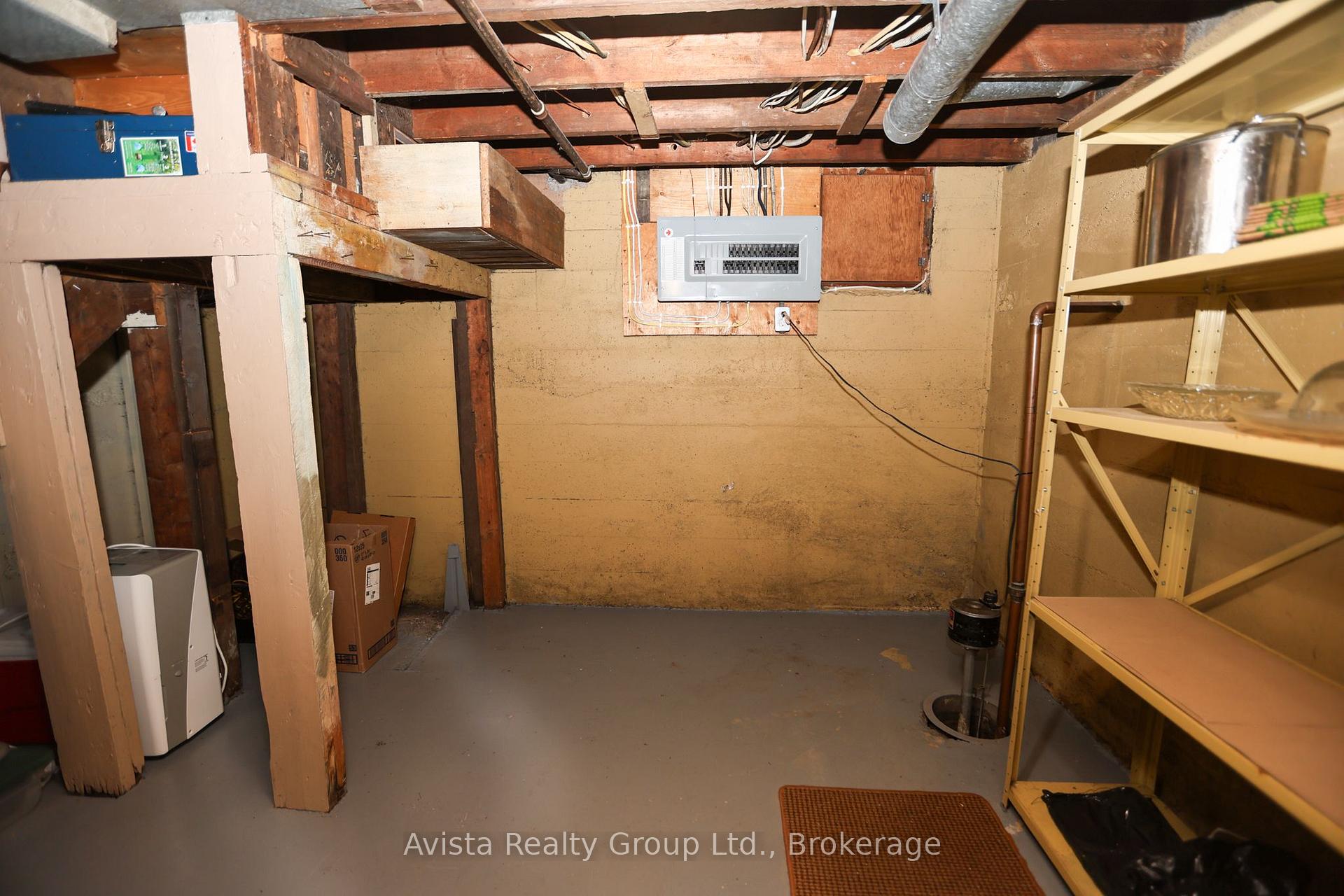 Photo 23 of 426 Christina Street E, Thunder Bay, Westfort — HOMEH