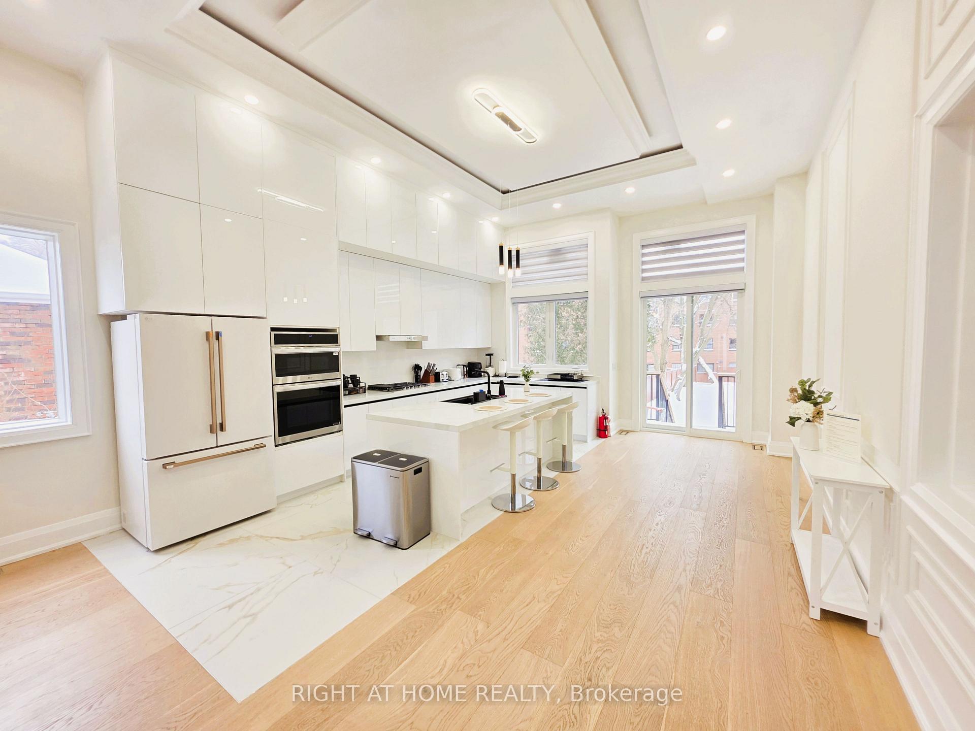 Photo 2 of 247 Ferris Road, Toronto, O'Connor-Parkview — HOMEH