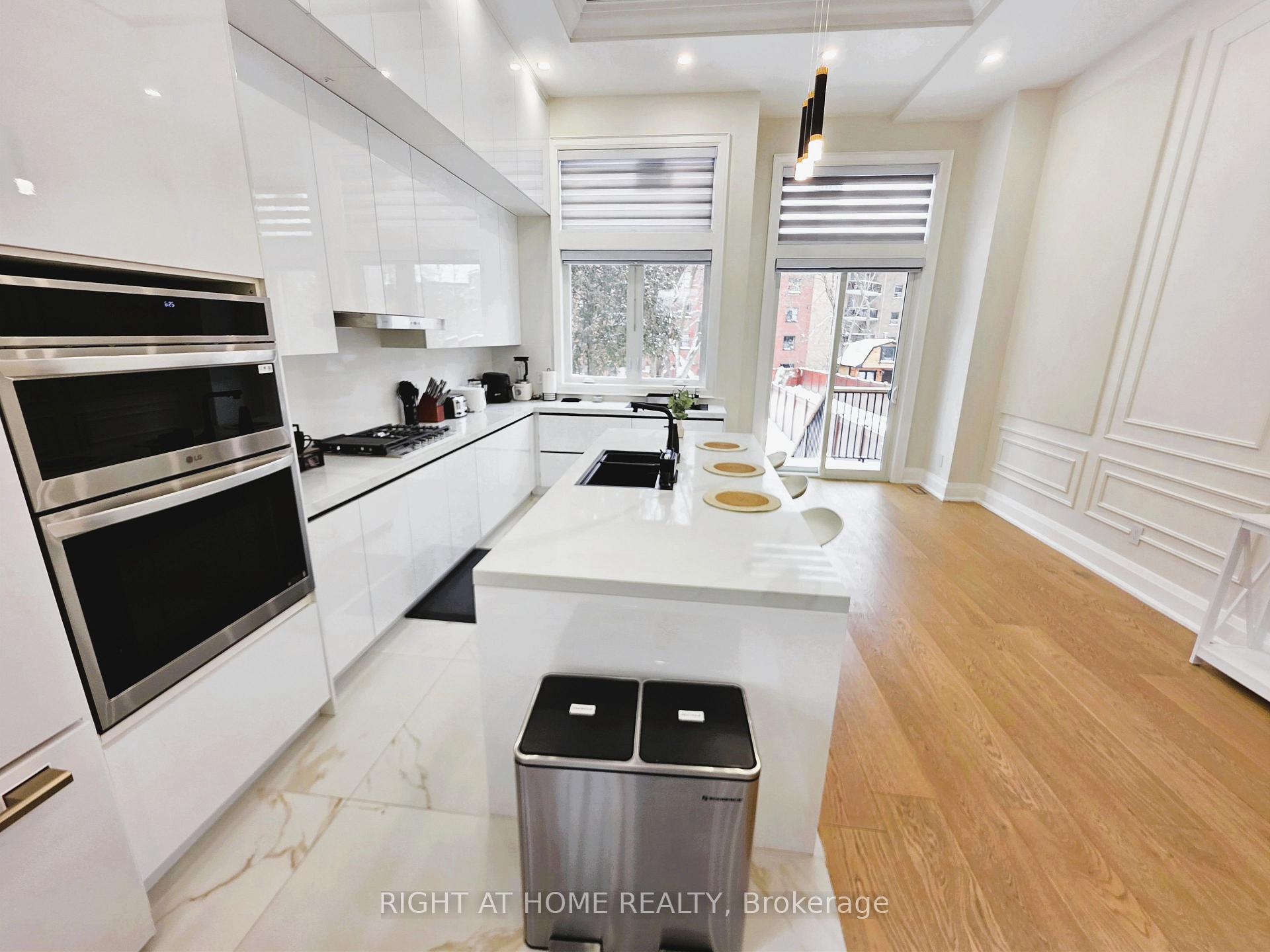Photo 4 of 247 Ferris Road, Toronto, O'Connor-Parkview — HOMEH