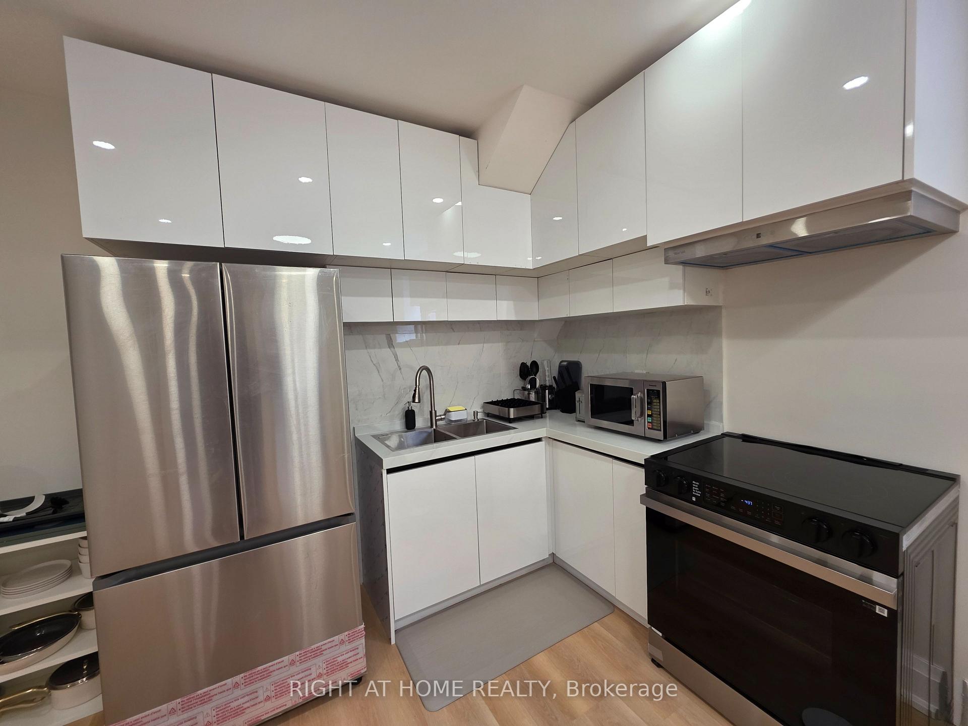 Photo 37 of 247 Ferris Road, Toronto, O'Connor-Parkview — HOMEH