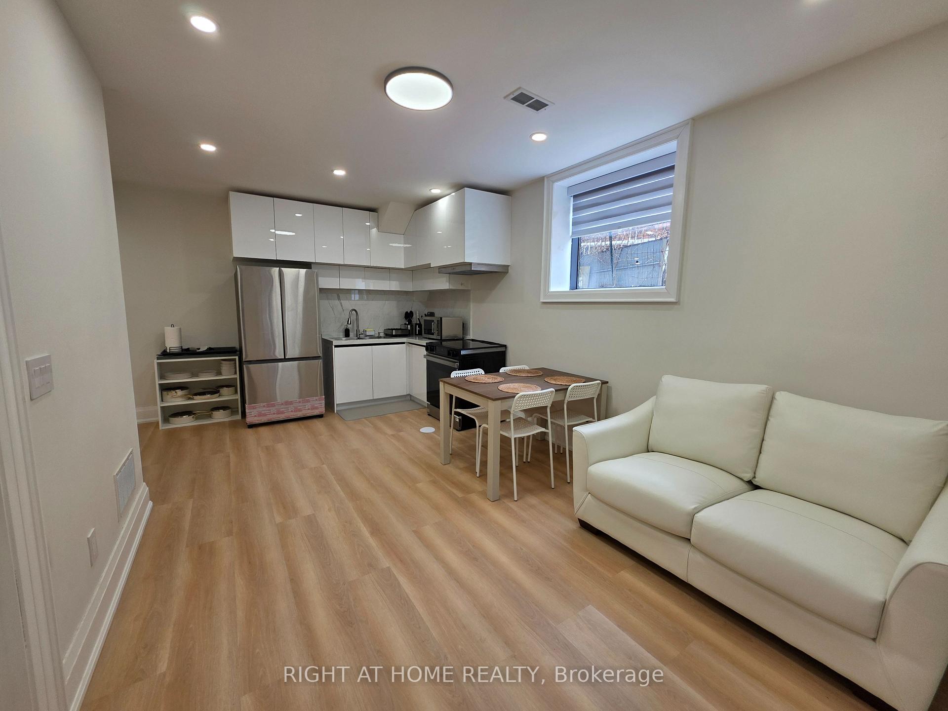 Photo 38 of 247 Ferris Road, Toronto, O'Connor-Parkview — HOMEH